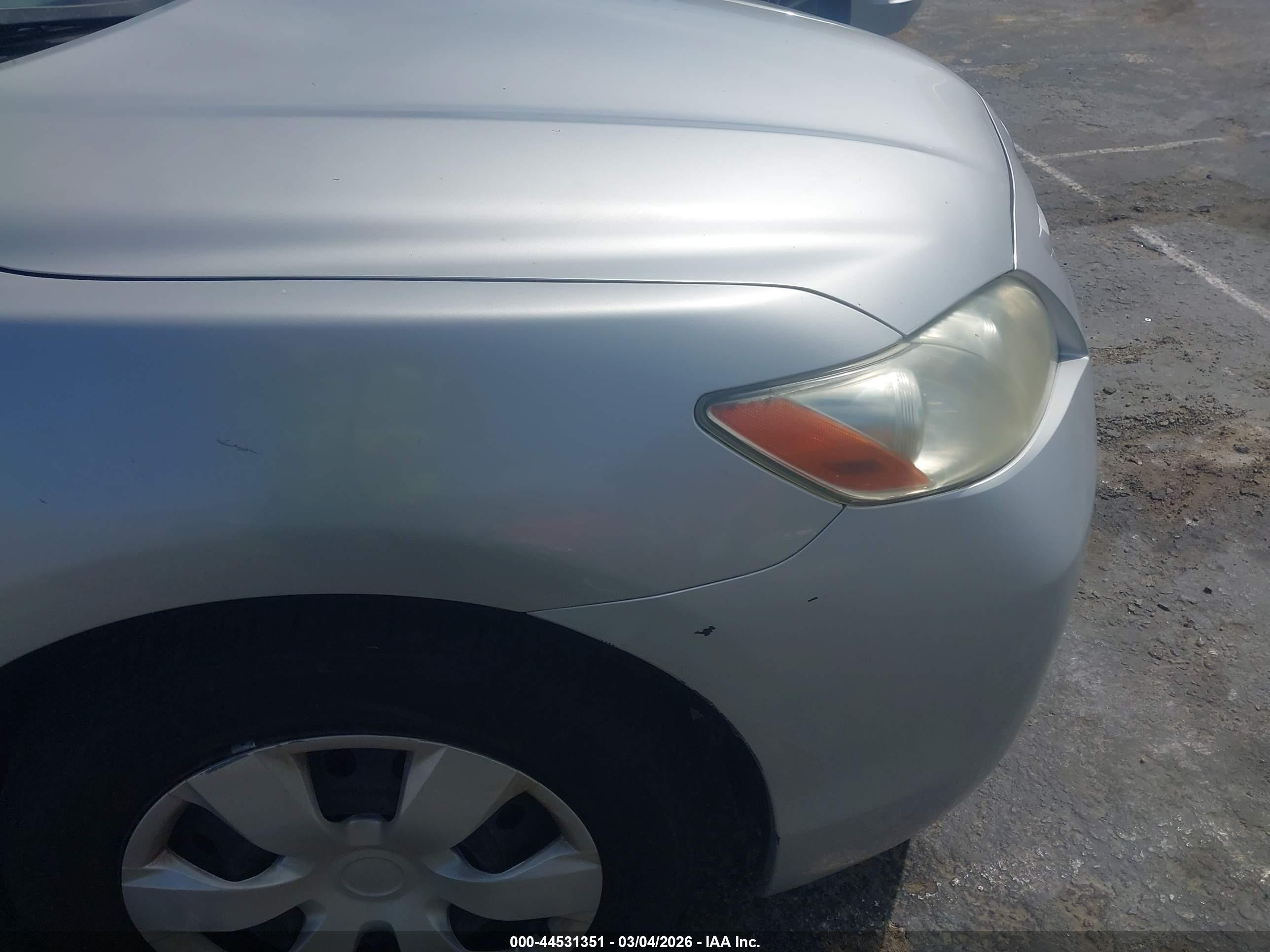 TOYOTA CAMRY image 6
