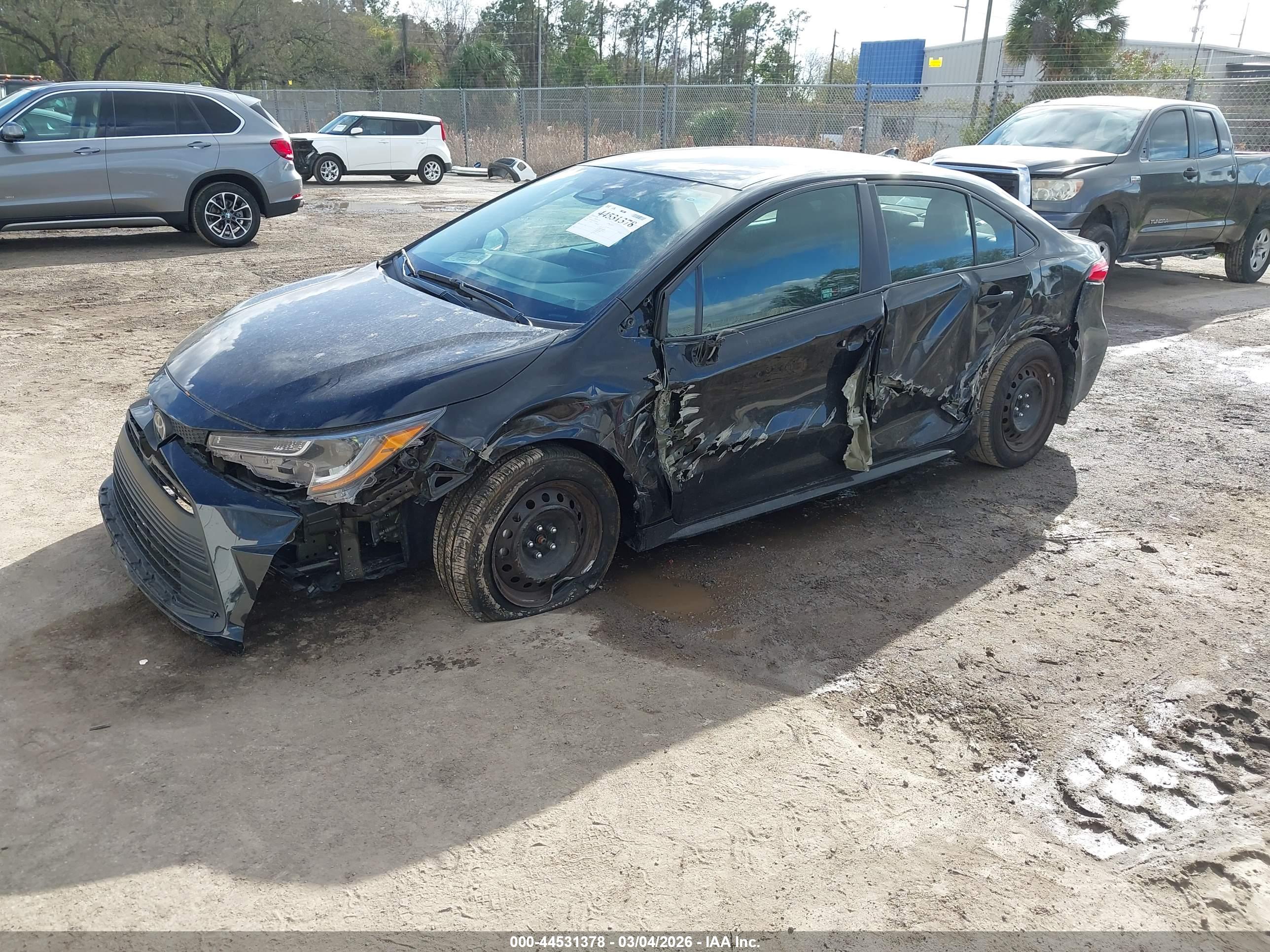 TOYOTA COROLLA image 2