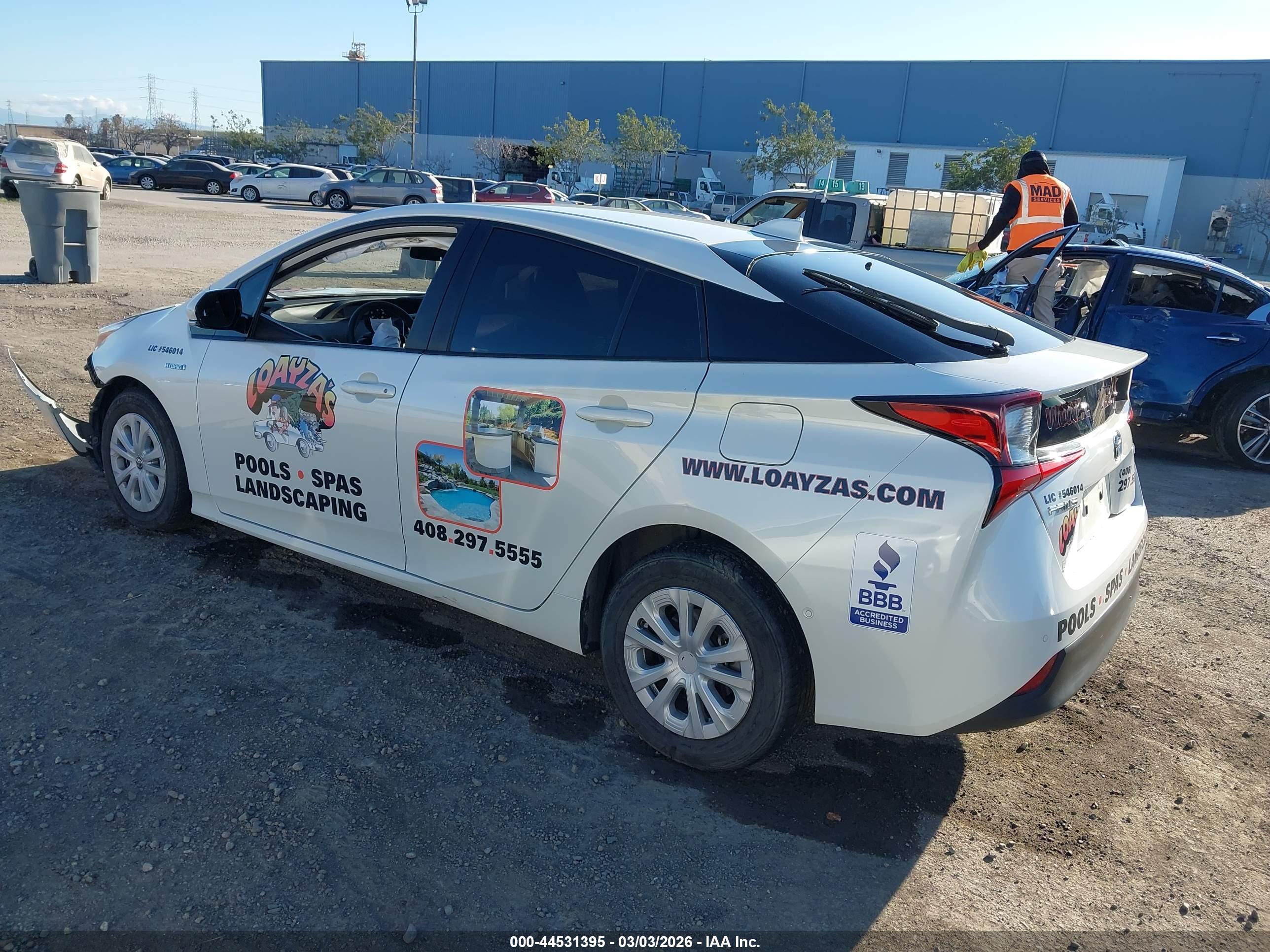 TOYOTA PRIUS image 3