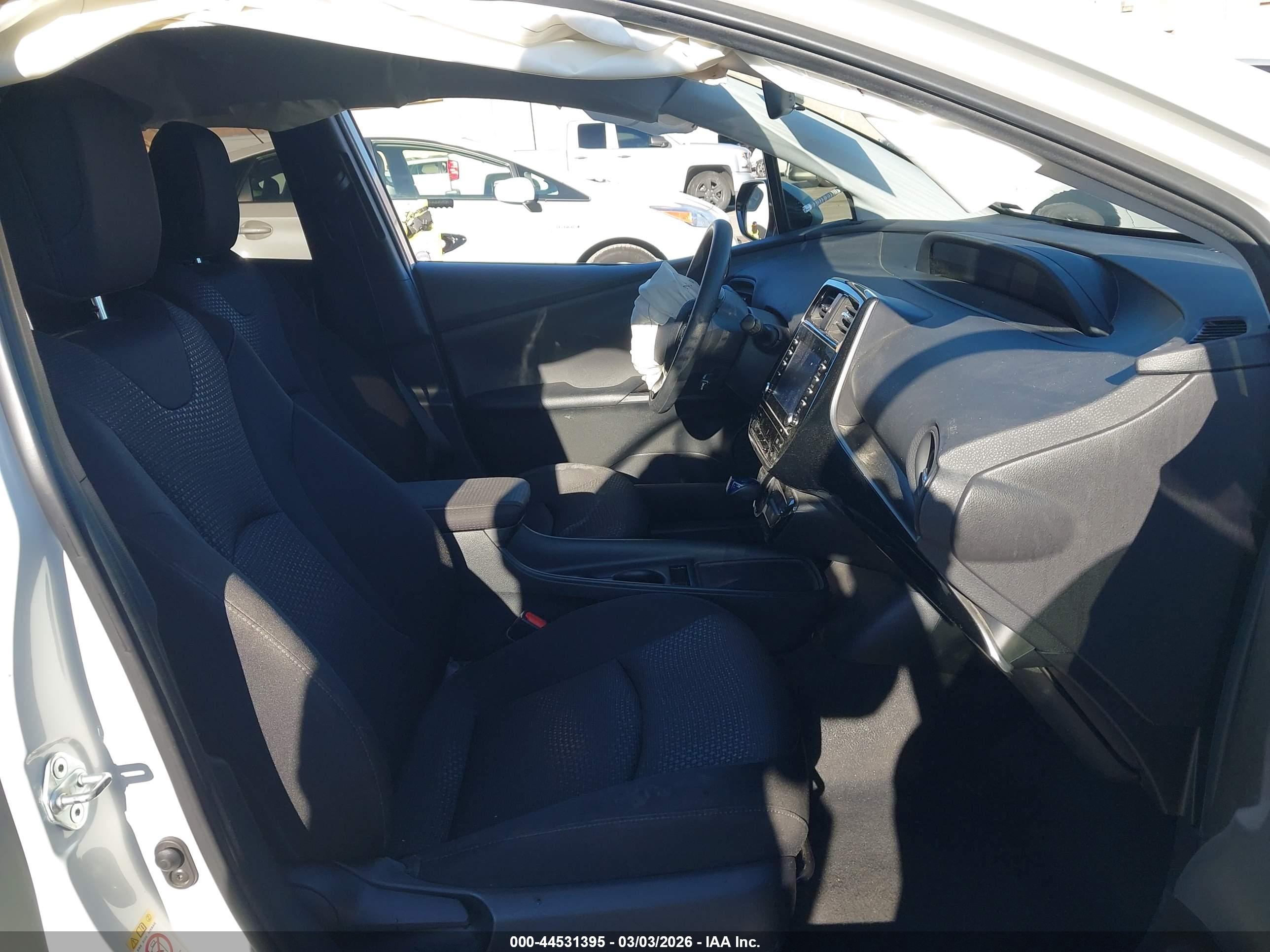TOYOTA PRIUS image 5