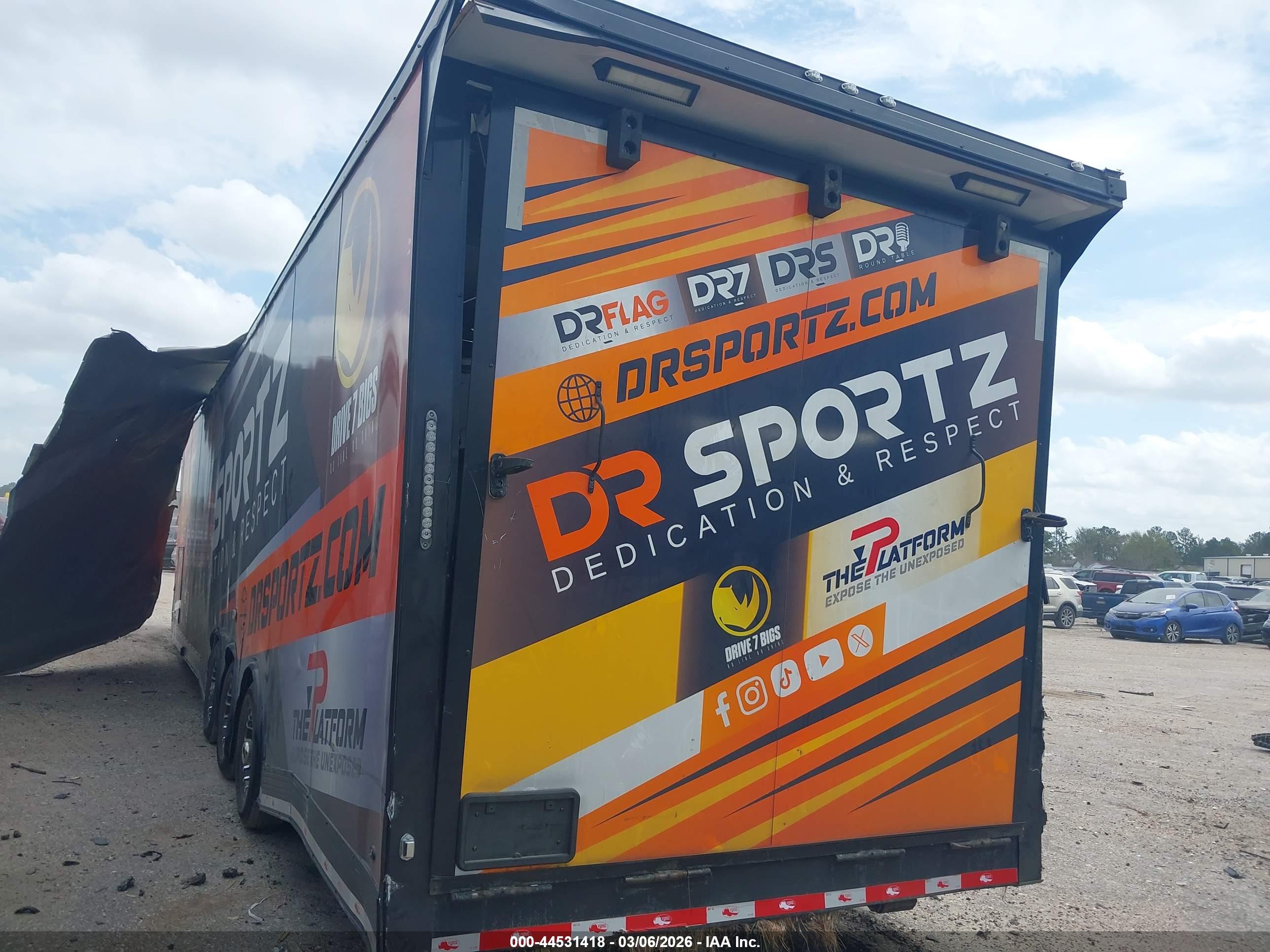 UTILITY TRAILER image 3