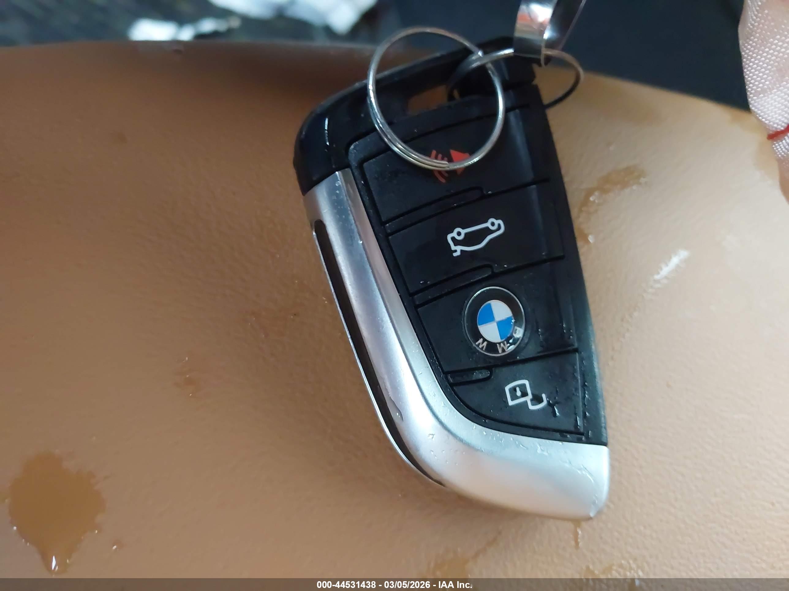 BMW 330I image 11