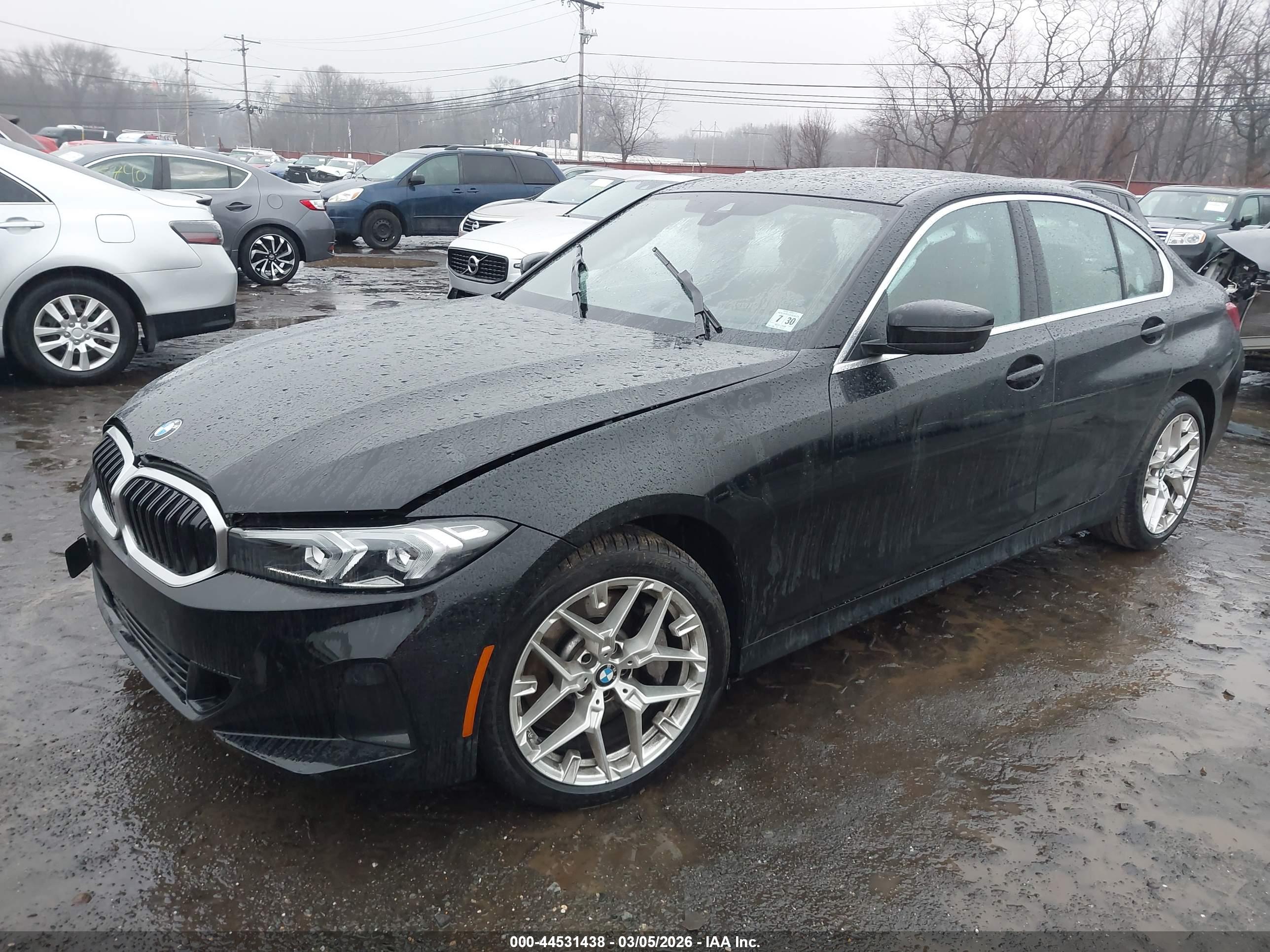 BMW 330I image 2