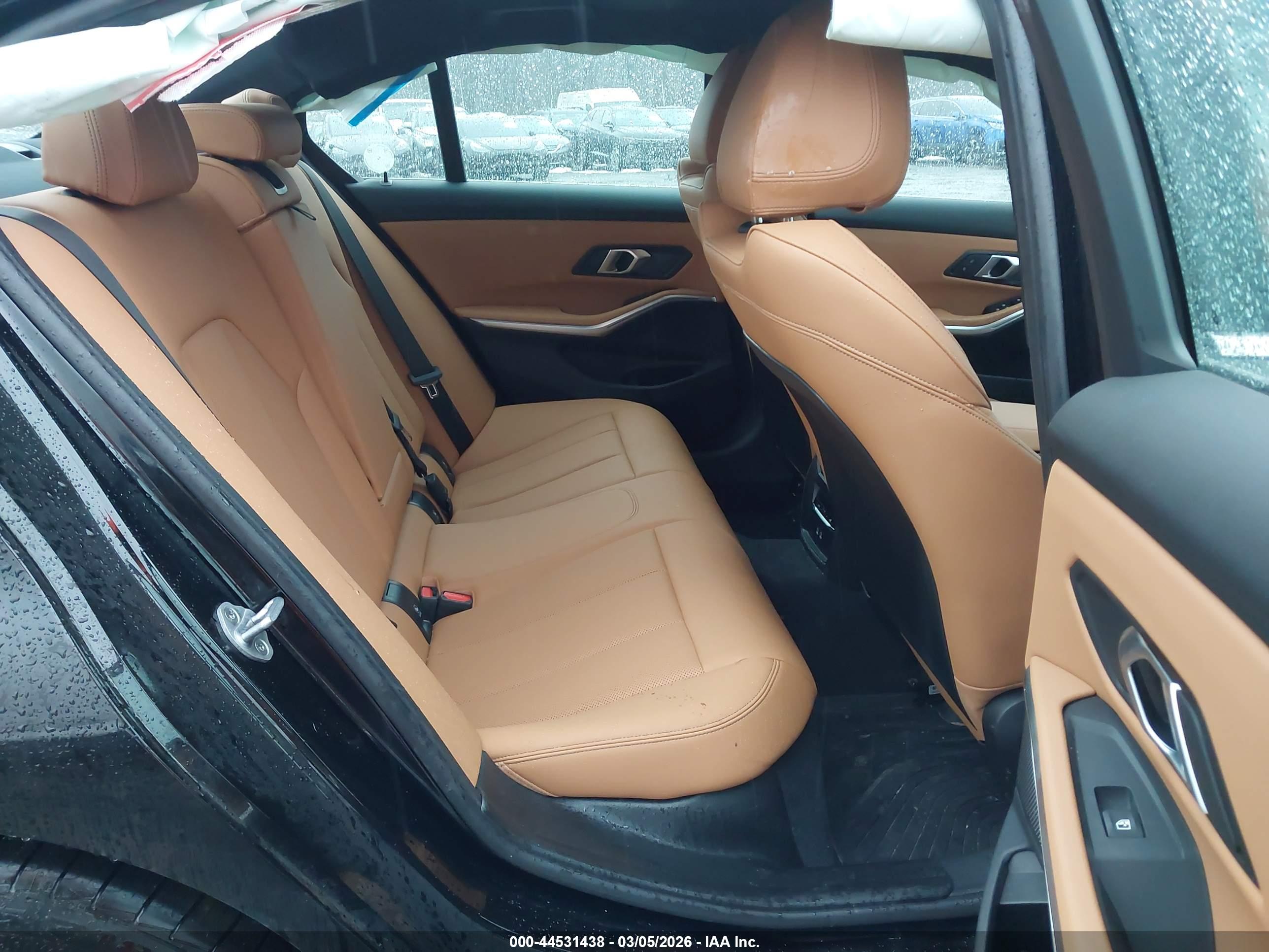 BMW 330I image 8
