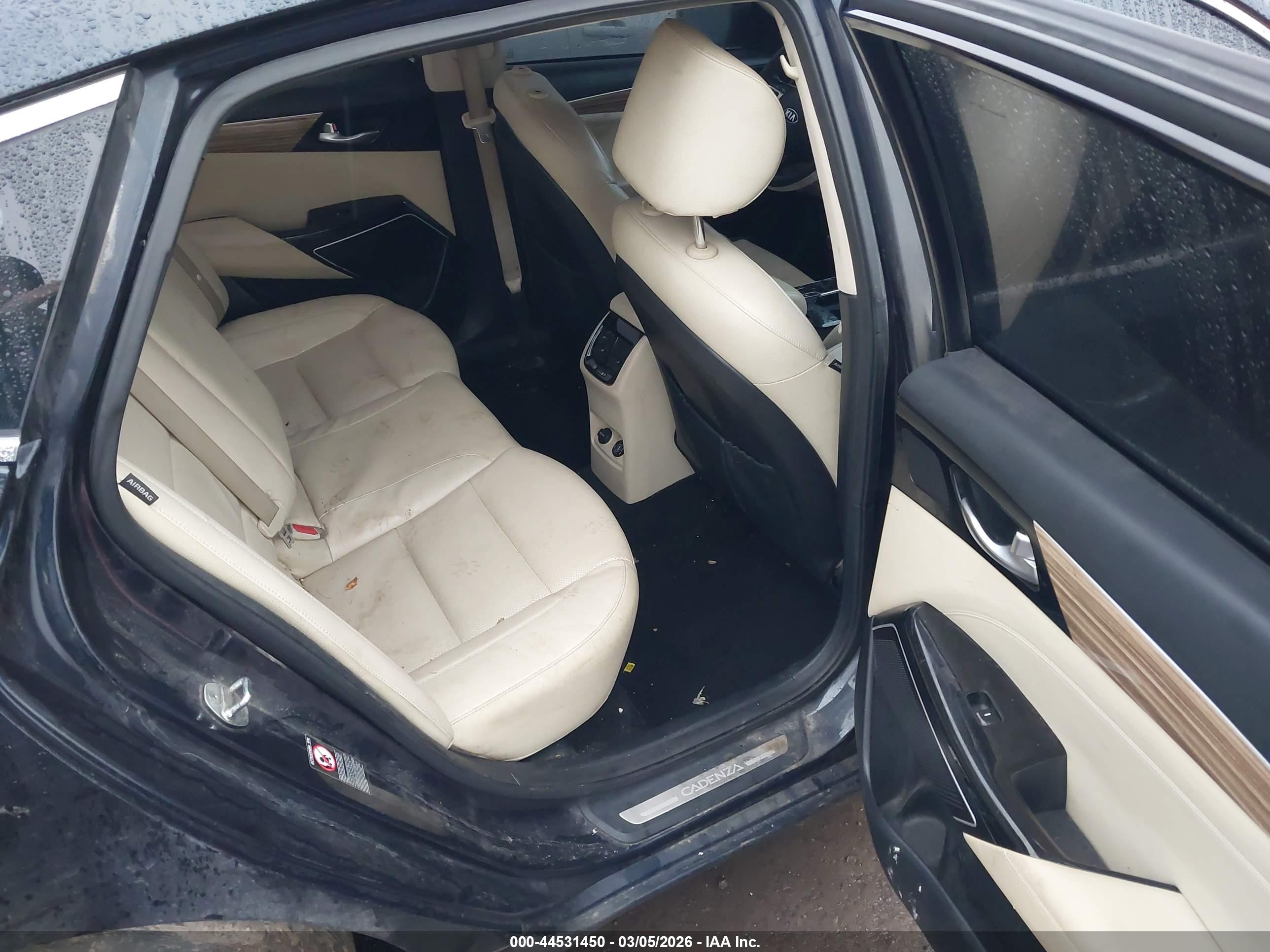 KIA CADENZA image 8