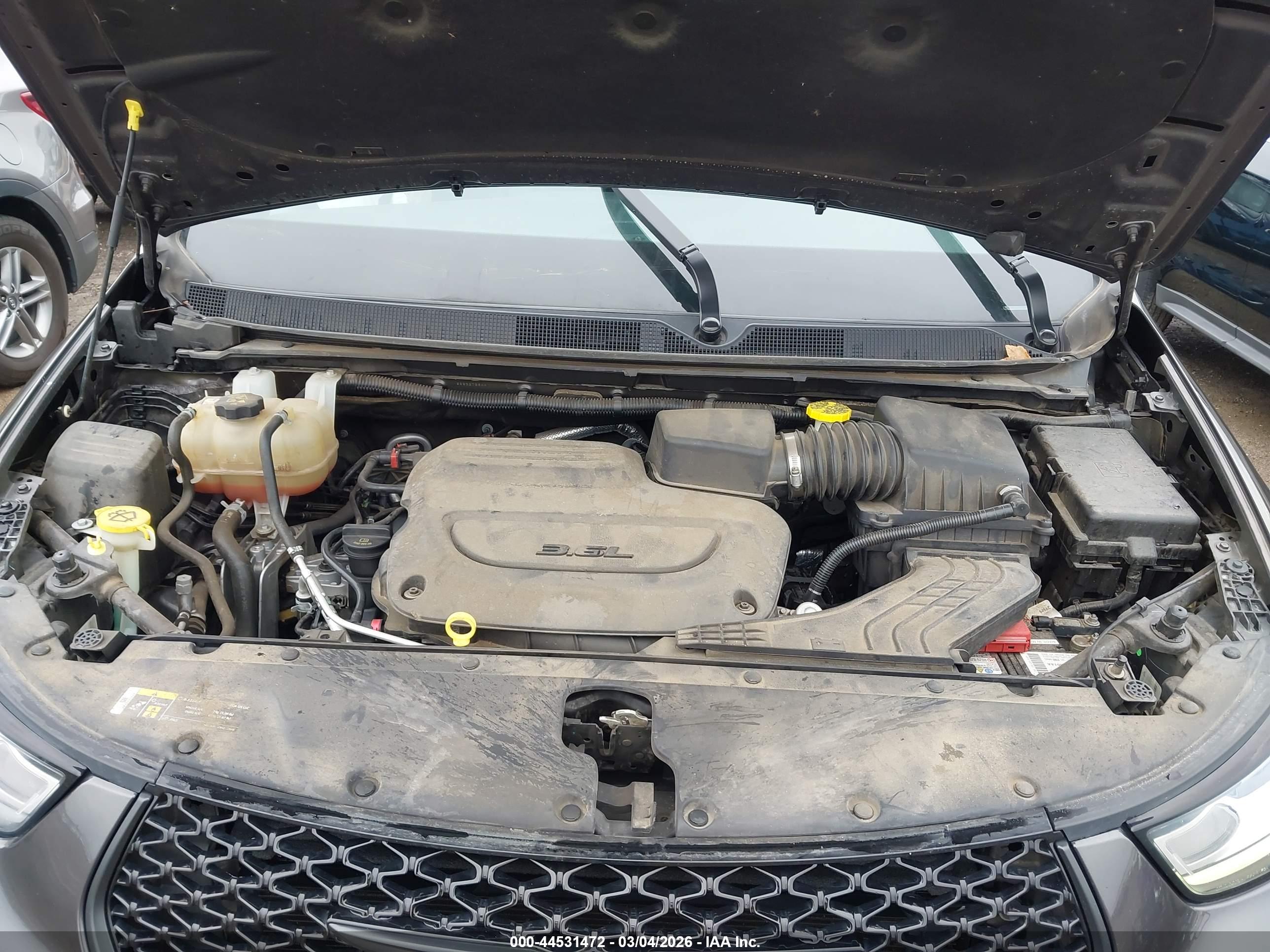 CHRYSLER PACIFICA image 10
