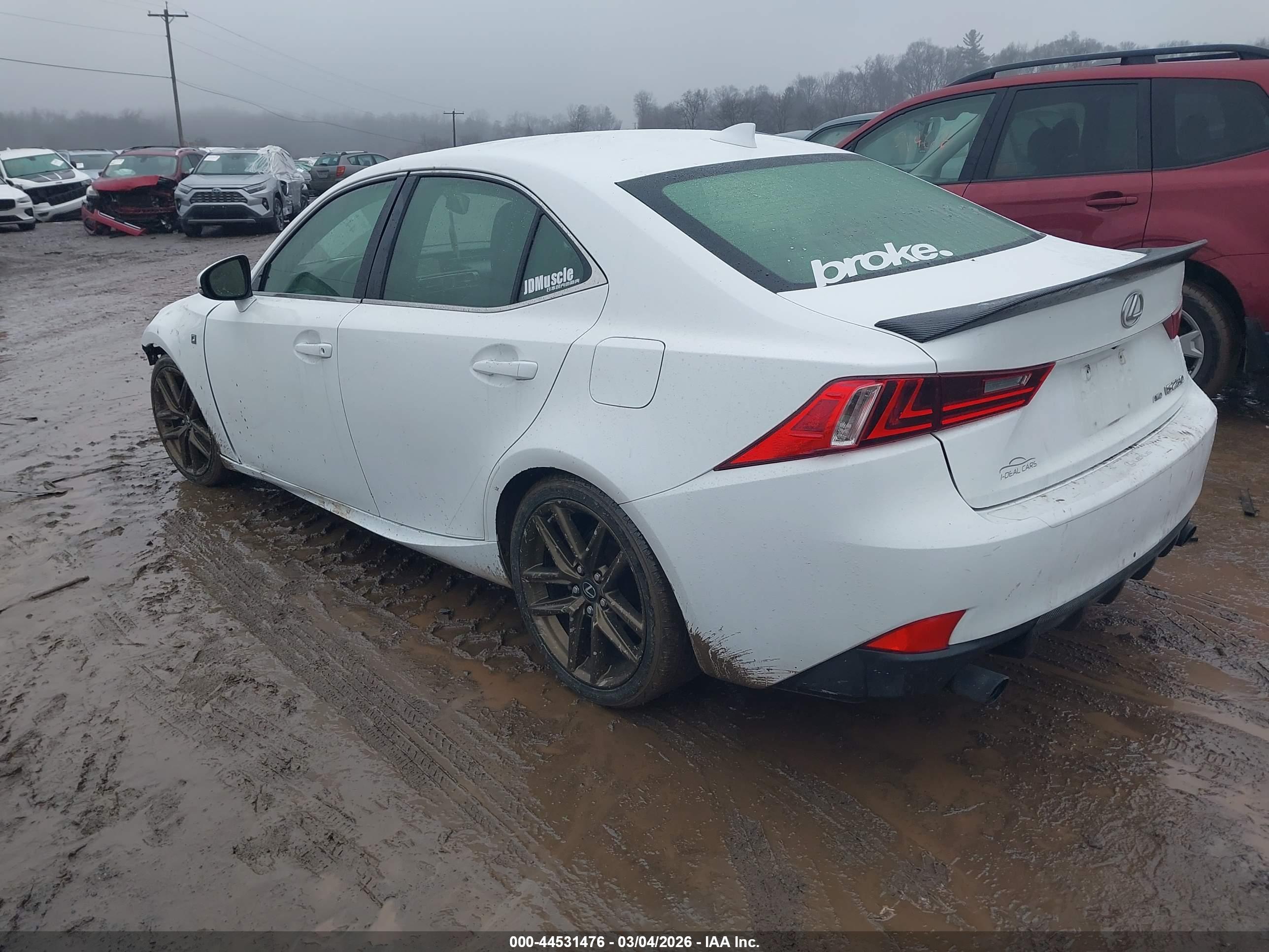 LEXUS IS image 3