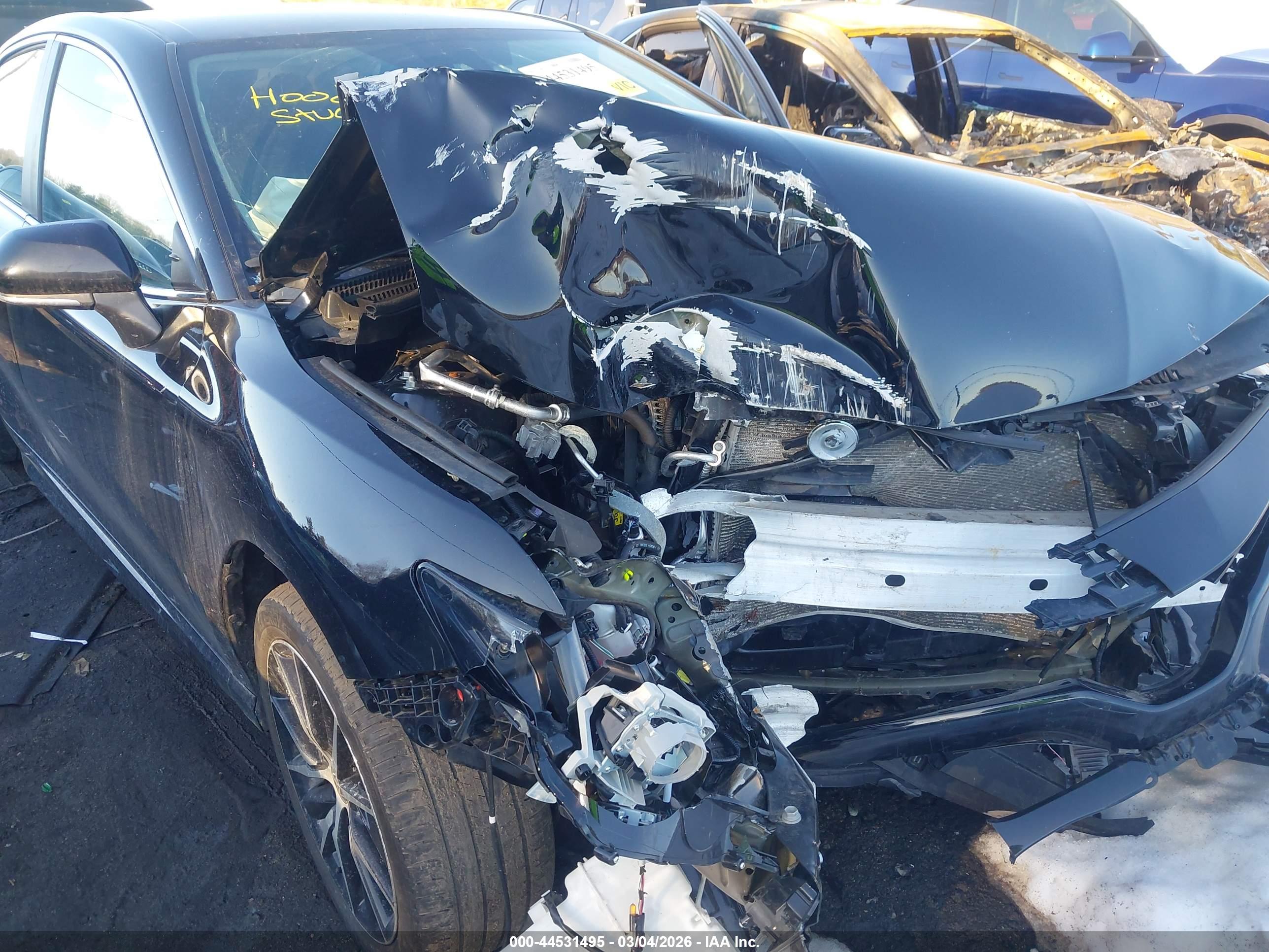 TOYOTA CAMRY image 6