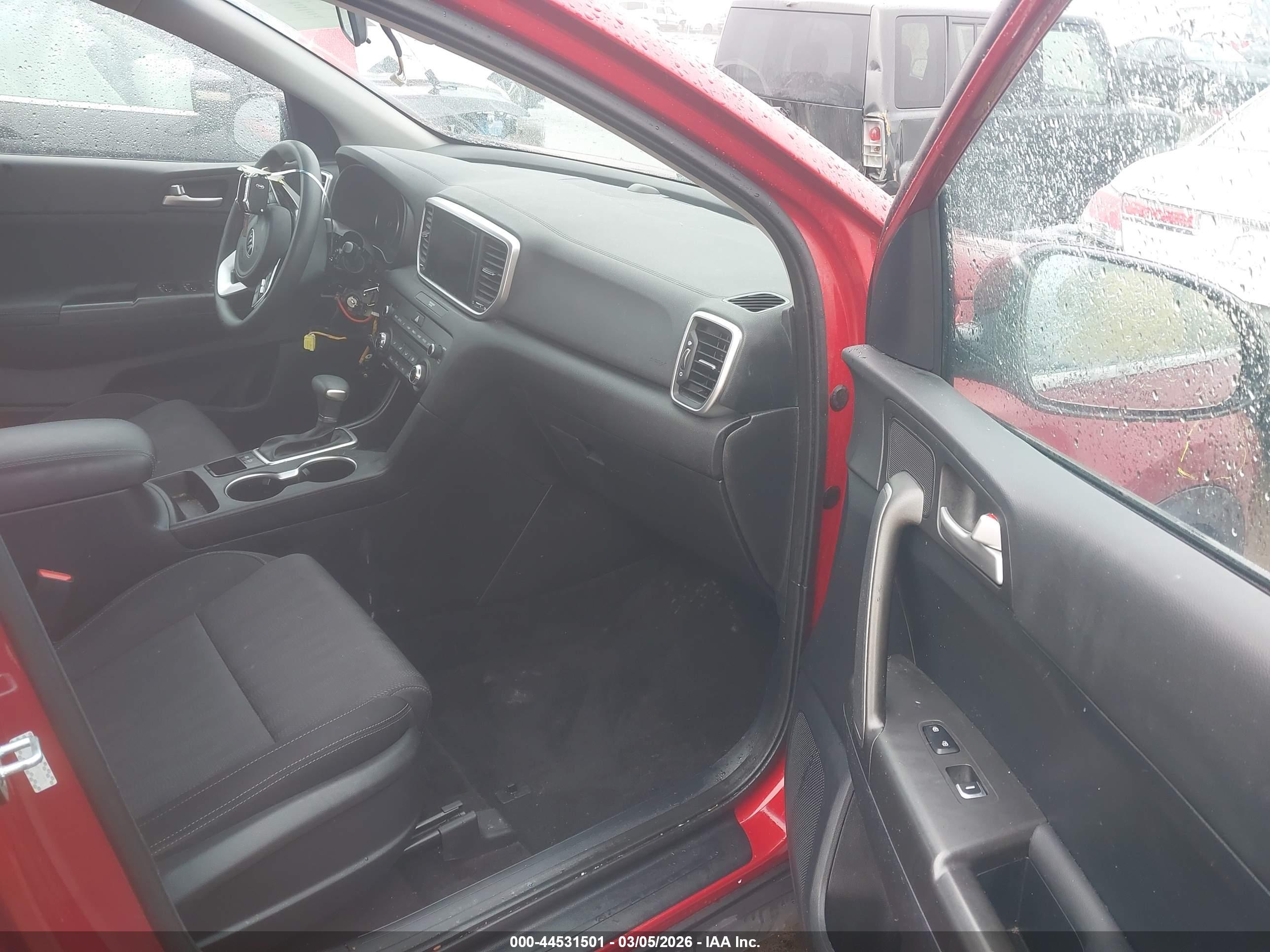 KIA SPORTAGE image 5
