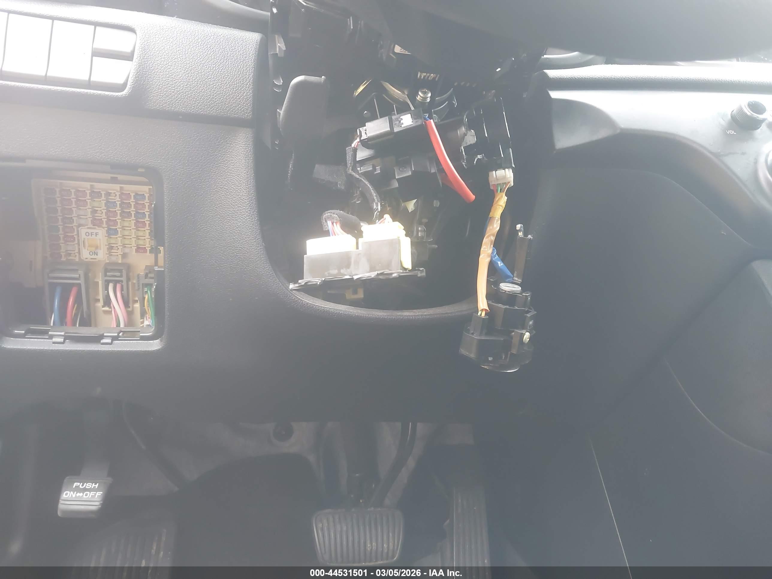 KIA SPORTAGE image 6
