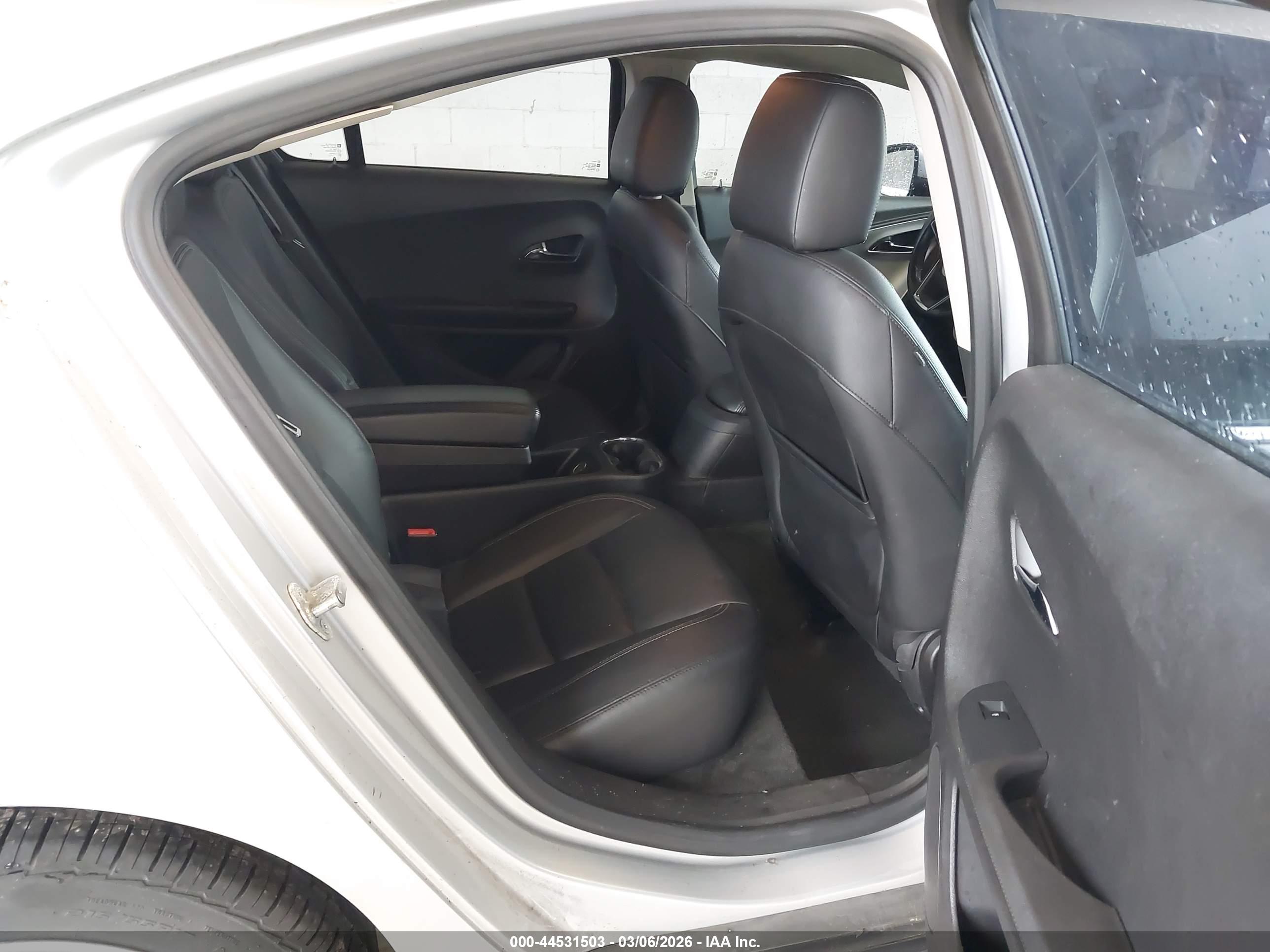 CHEVROLET VOLT image 8