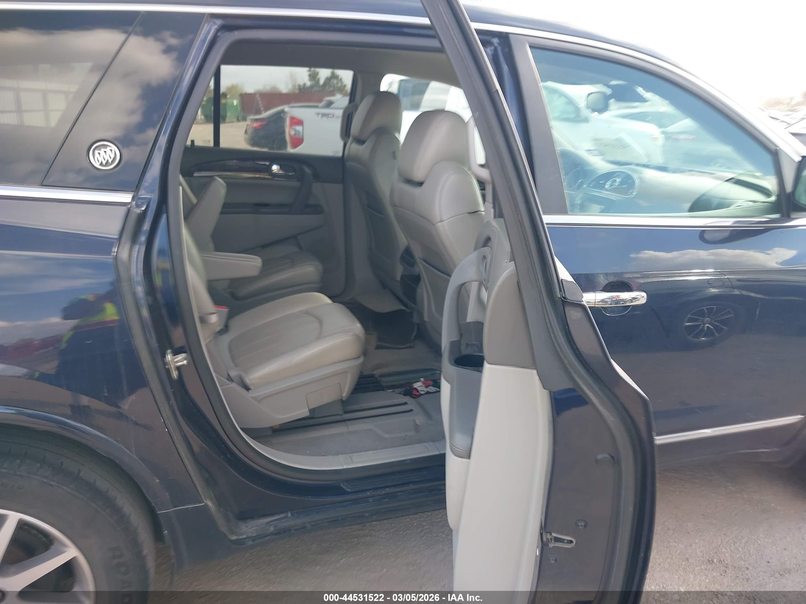 BUICK ENCLAVE image 8