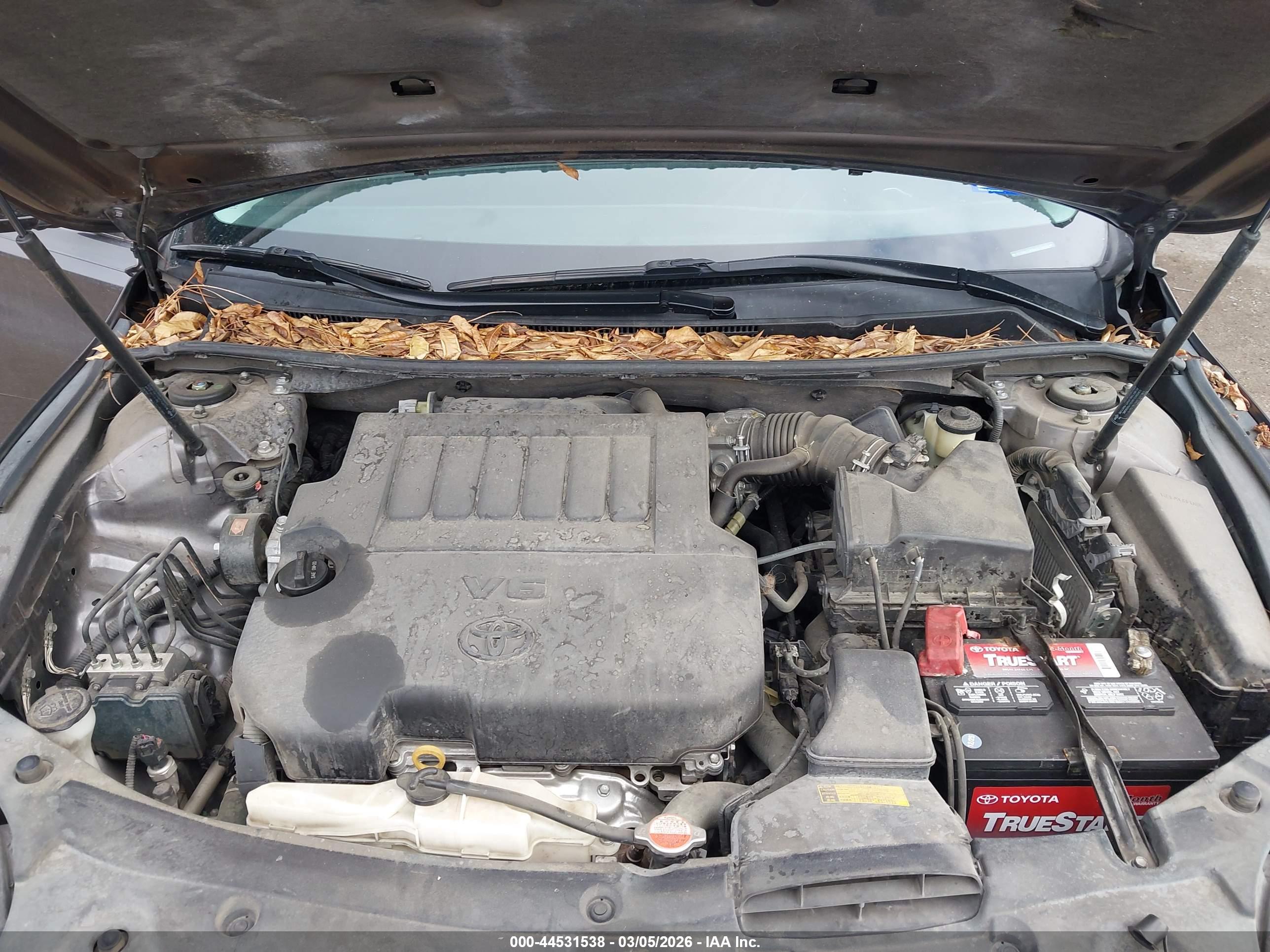 TOYOTA AVALON image 10