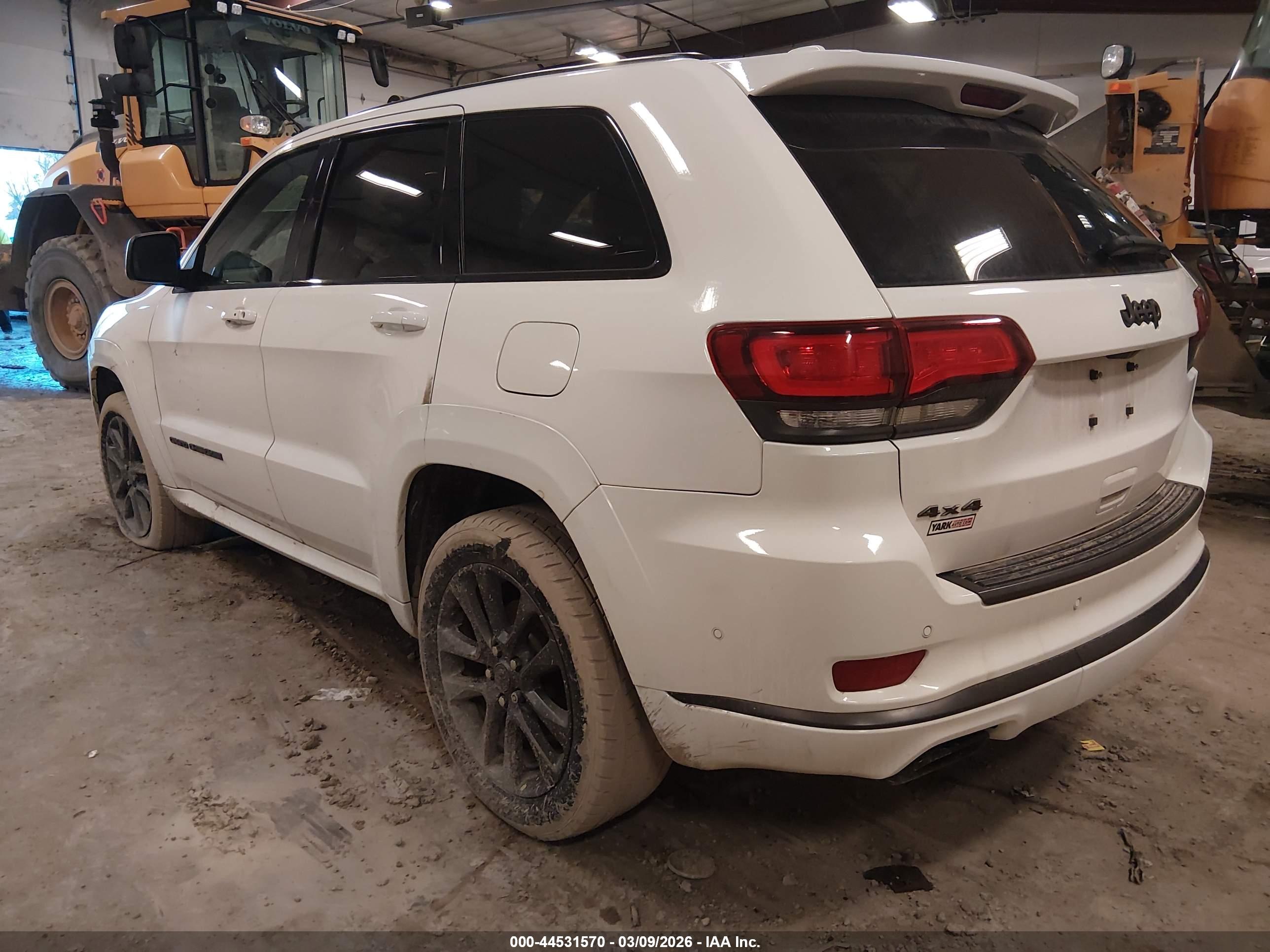 JEEP GRAND image 3