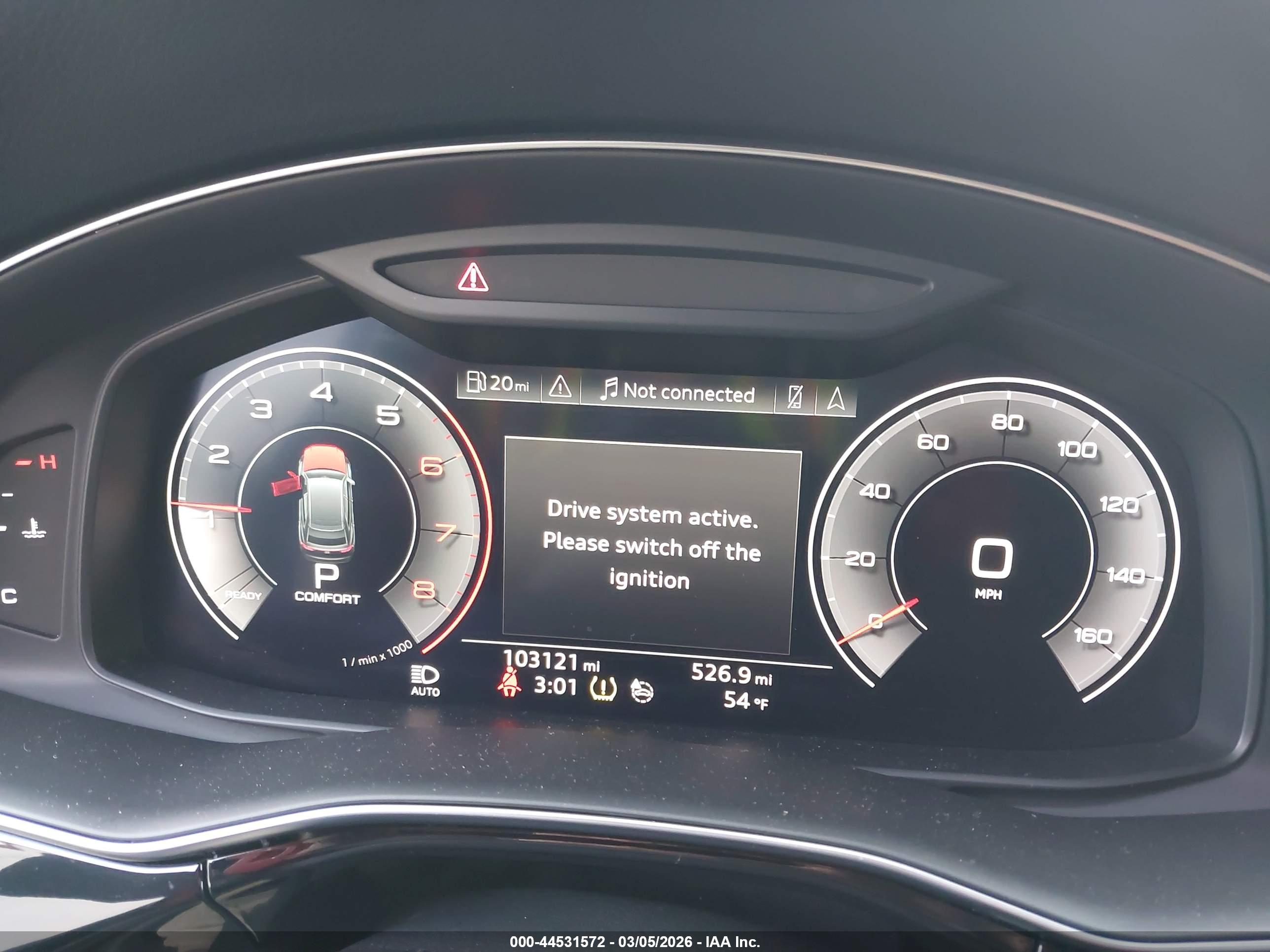 AUDI Q8 image 7
