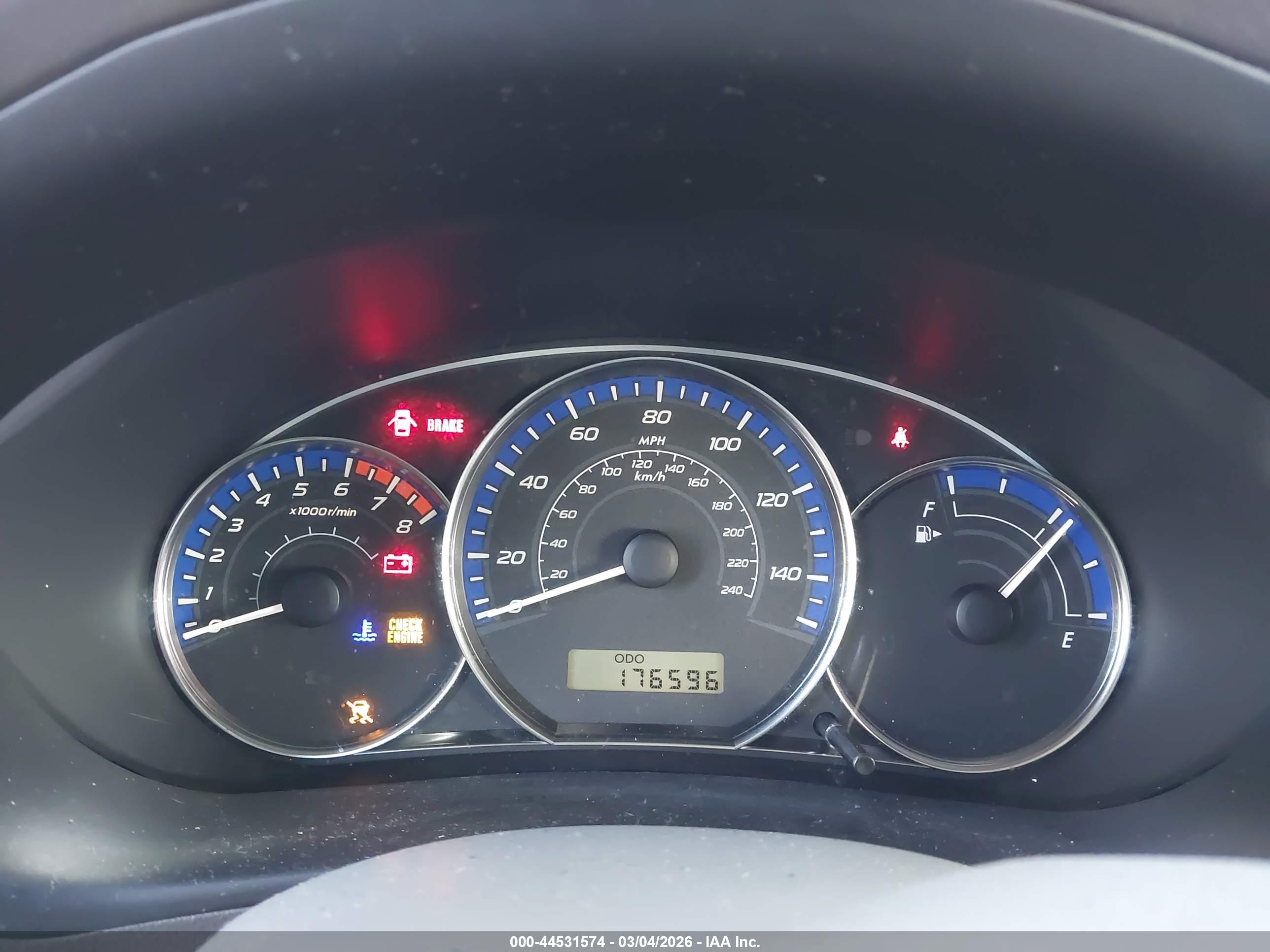 SUBARU FORESTER image 7