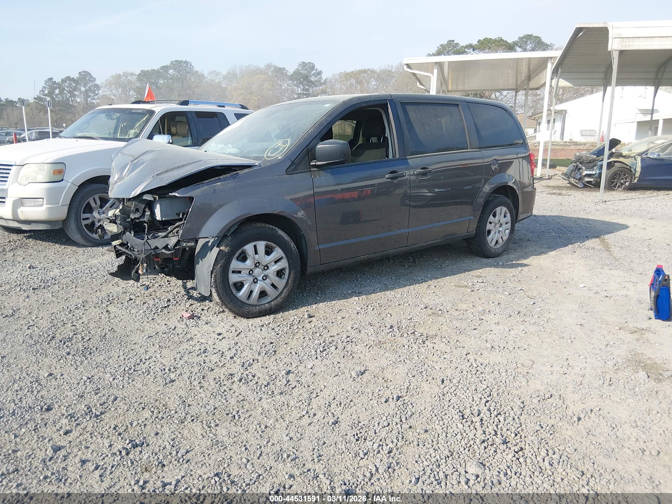 DODGE GRAND image 2