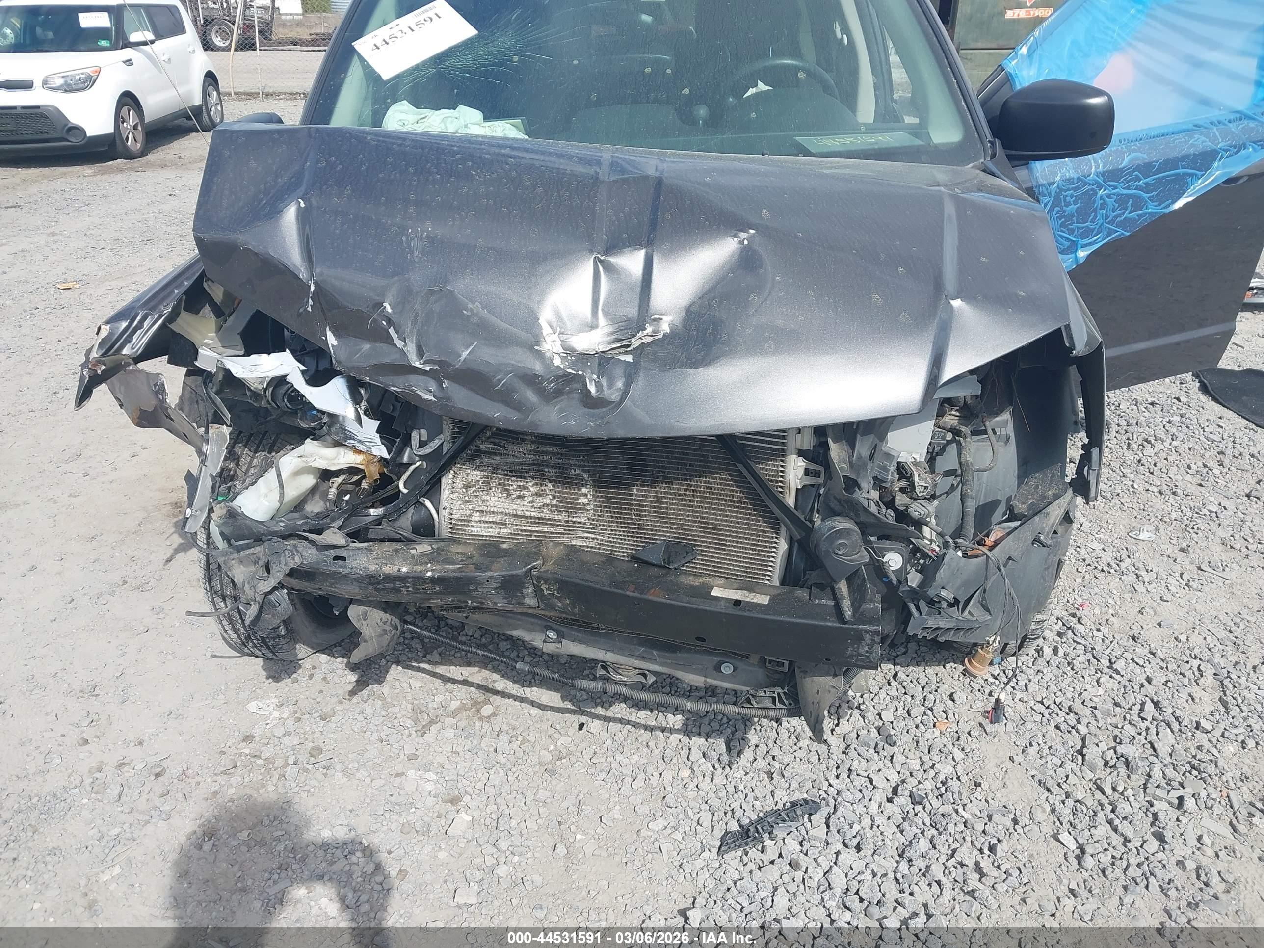 DODGE GRAND image 6