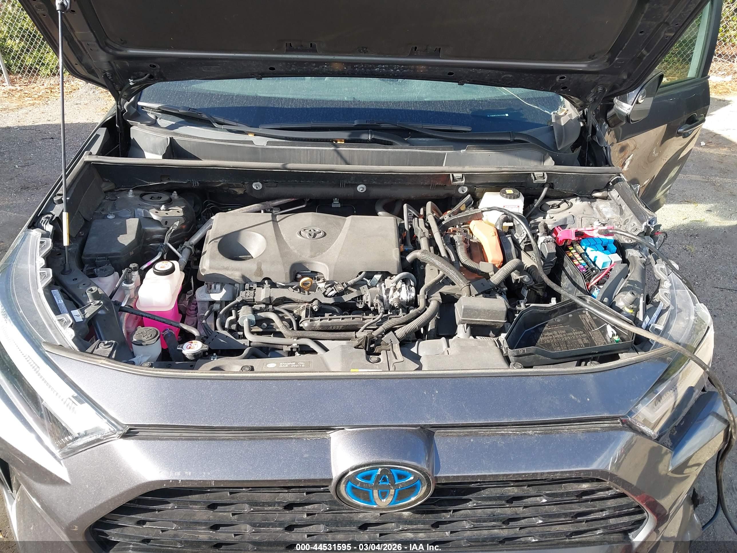 TOYOTA RAV4 image 10