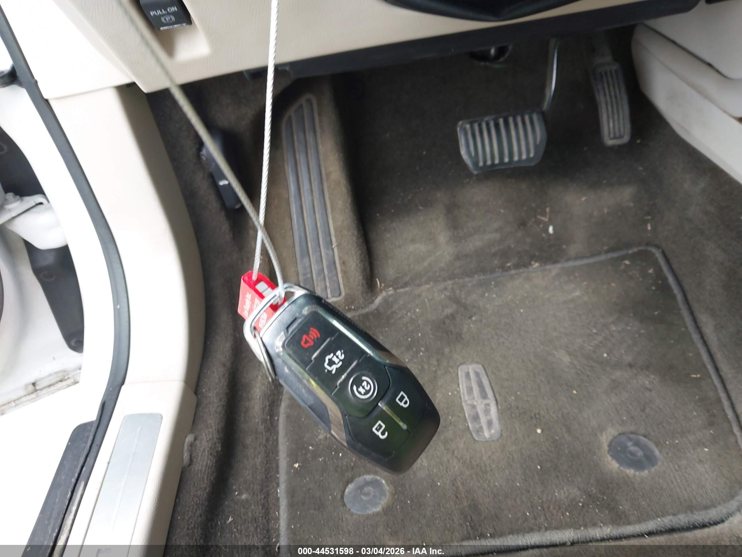 LINCOLN MKZ image 11