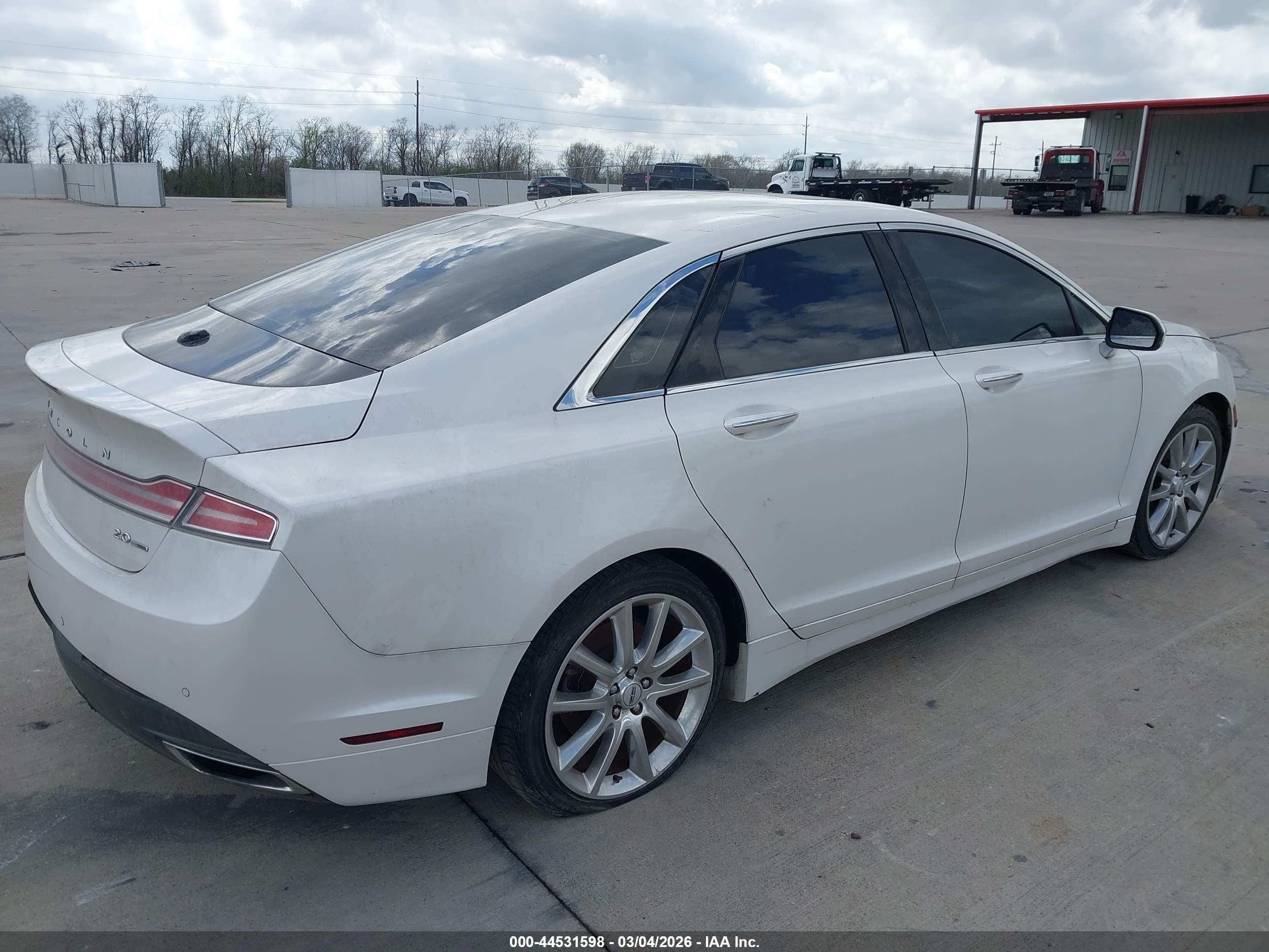 LINCOLN MKZ image 4
