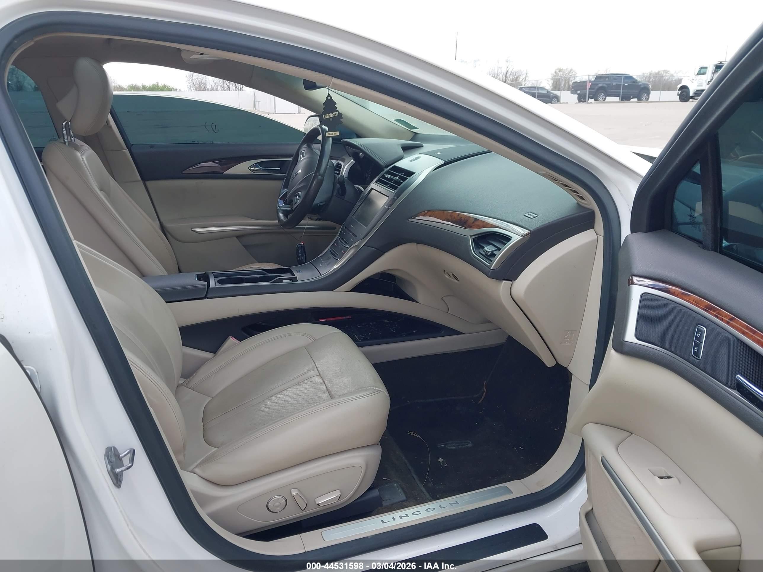 LINCOLN MKZ image 5