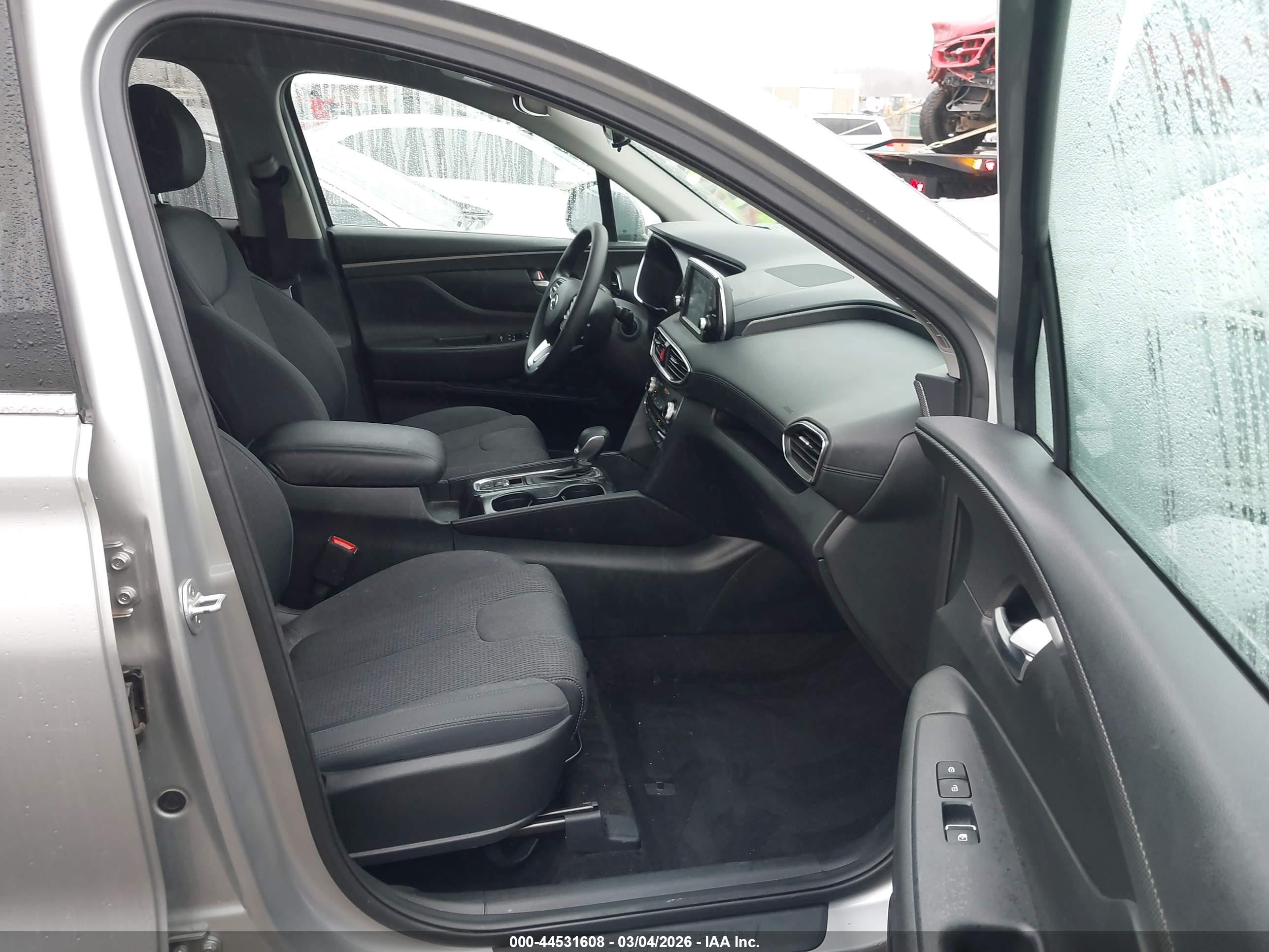 HYUNDAI SANTA image 5