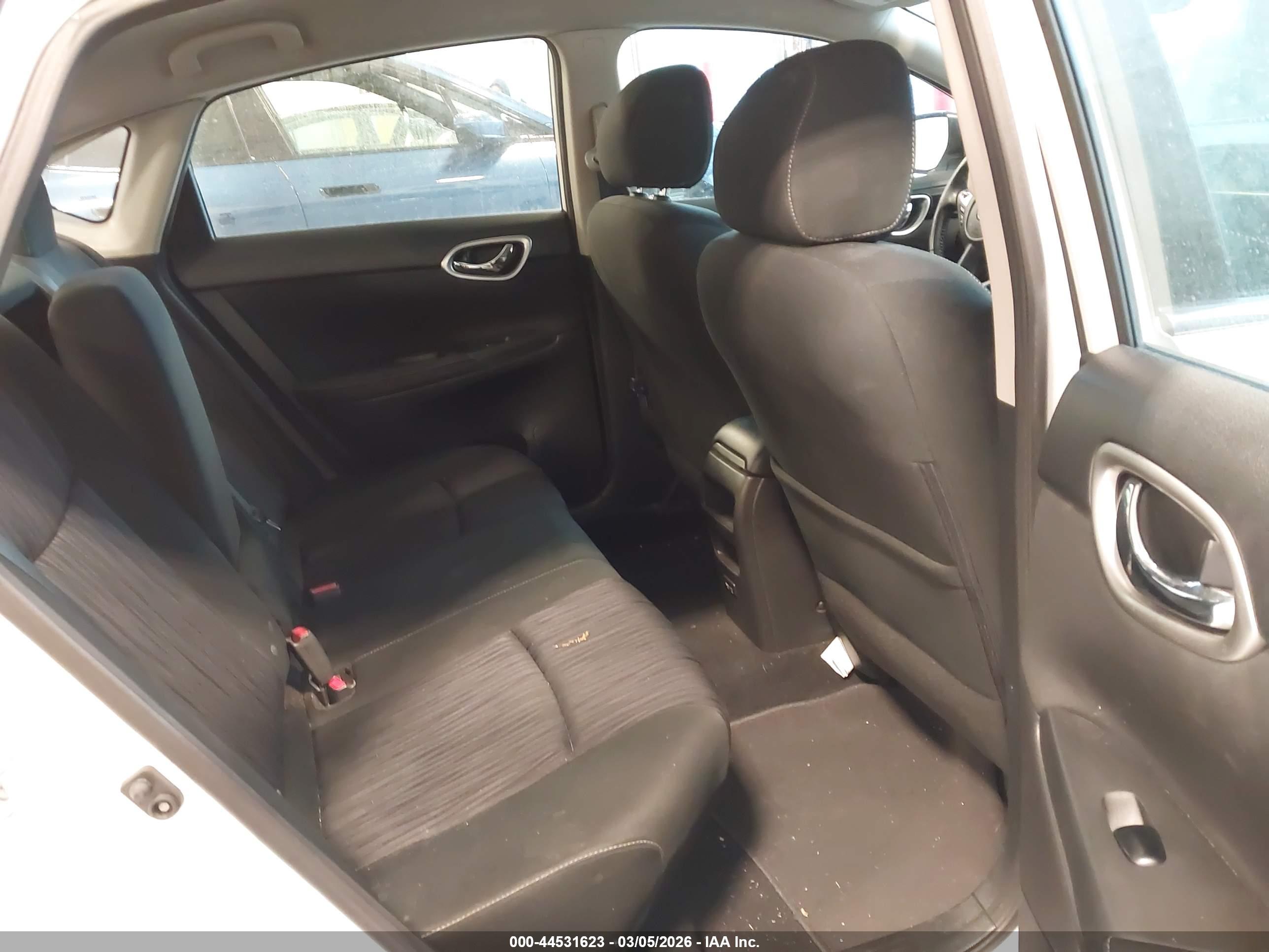 NISSAN SENTRA image 8
