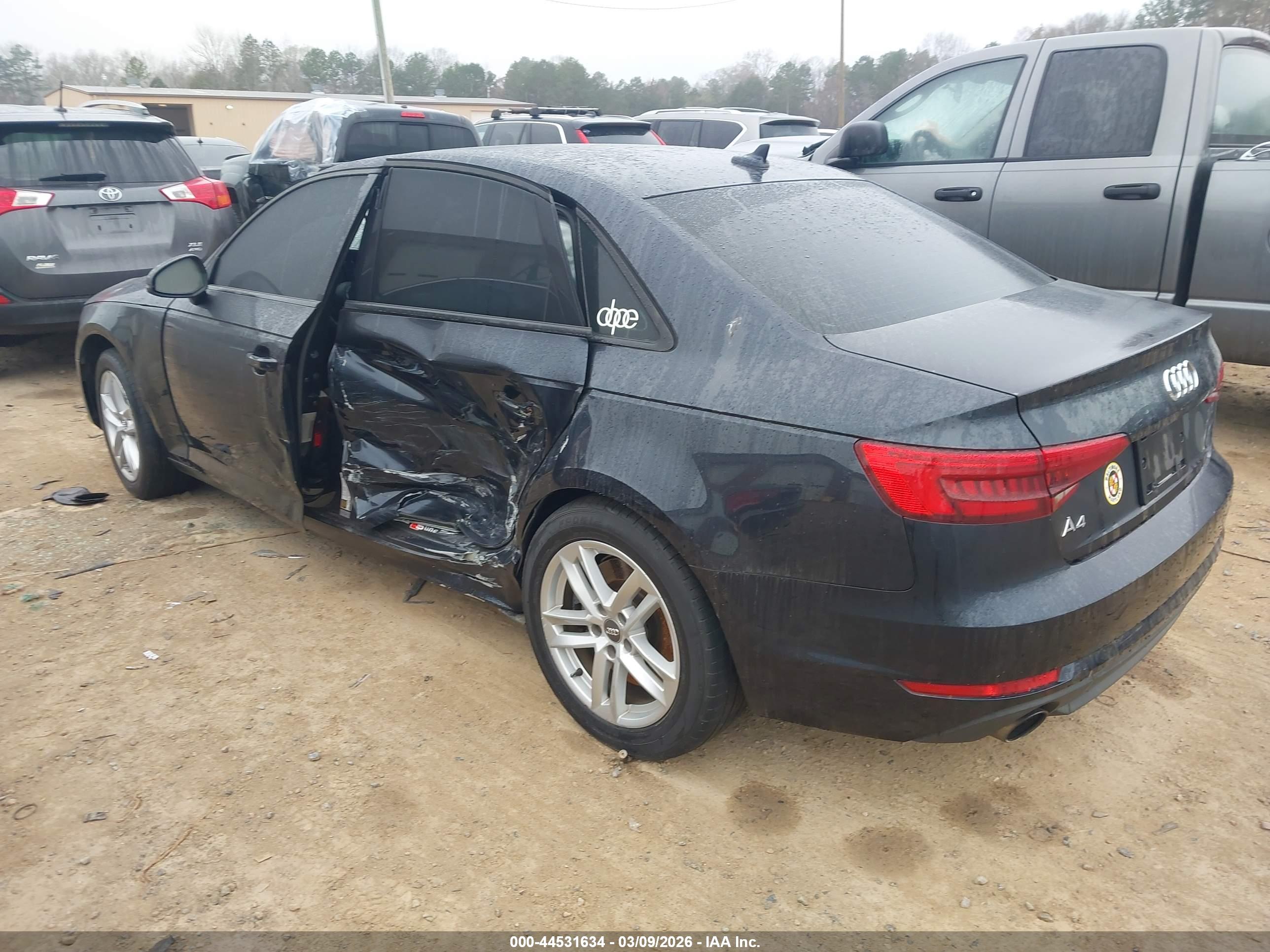 AUDI A4 image 3