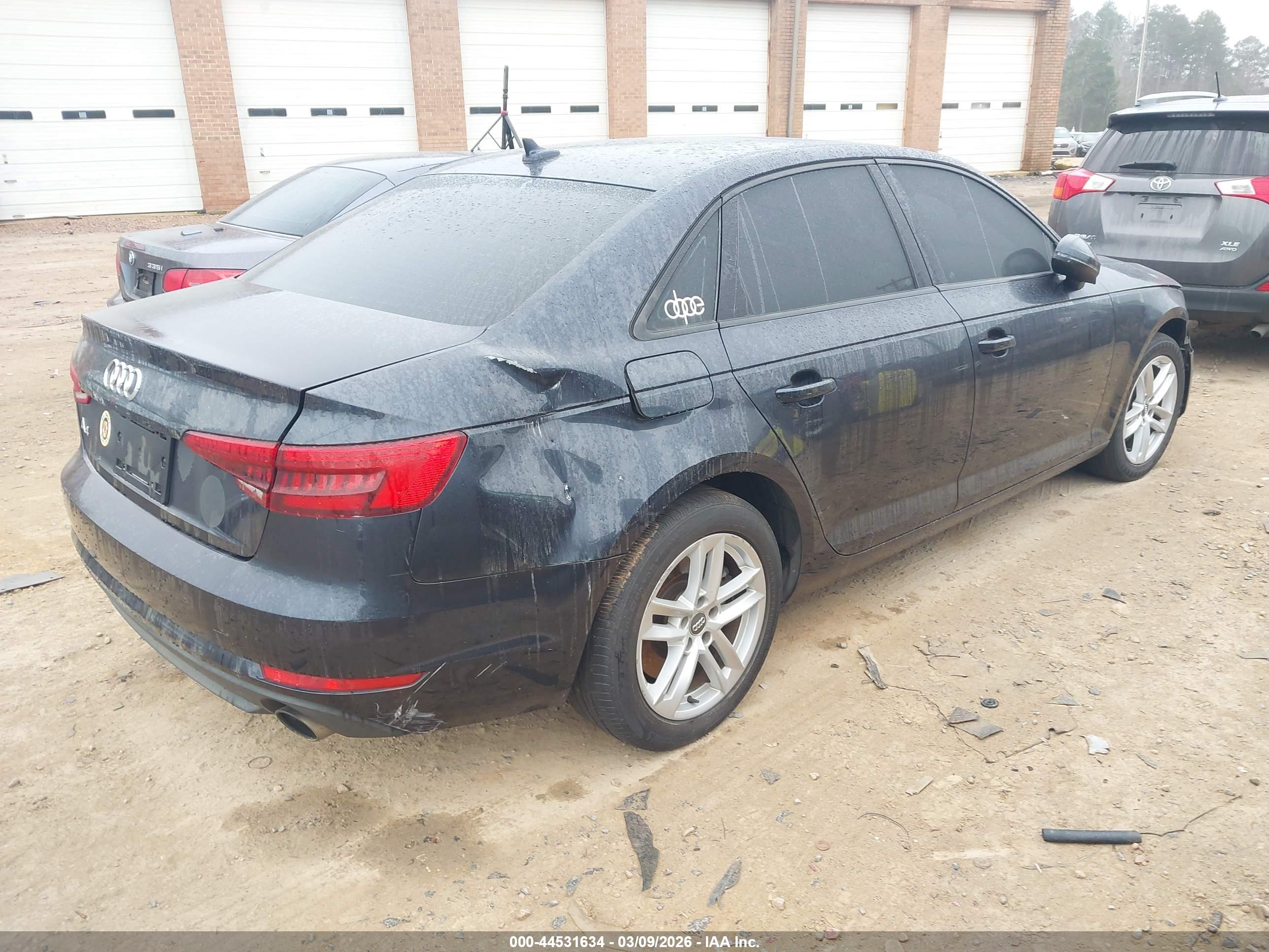 AUDI A4 image 4
