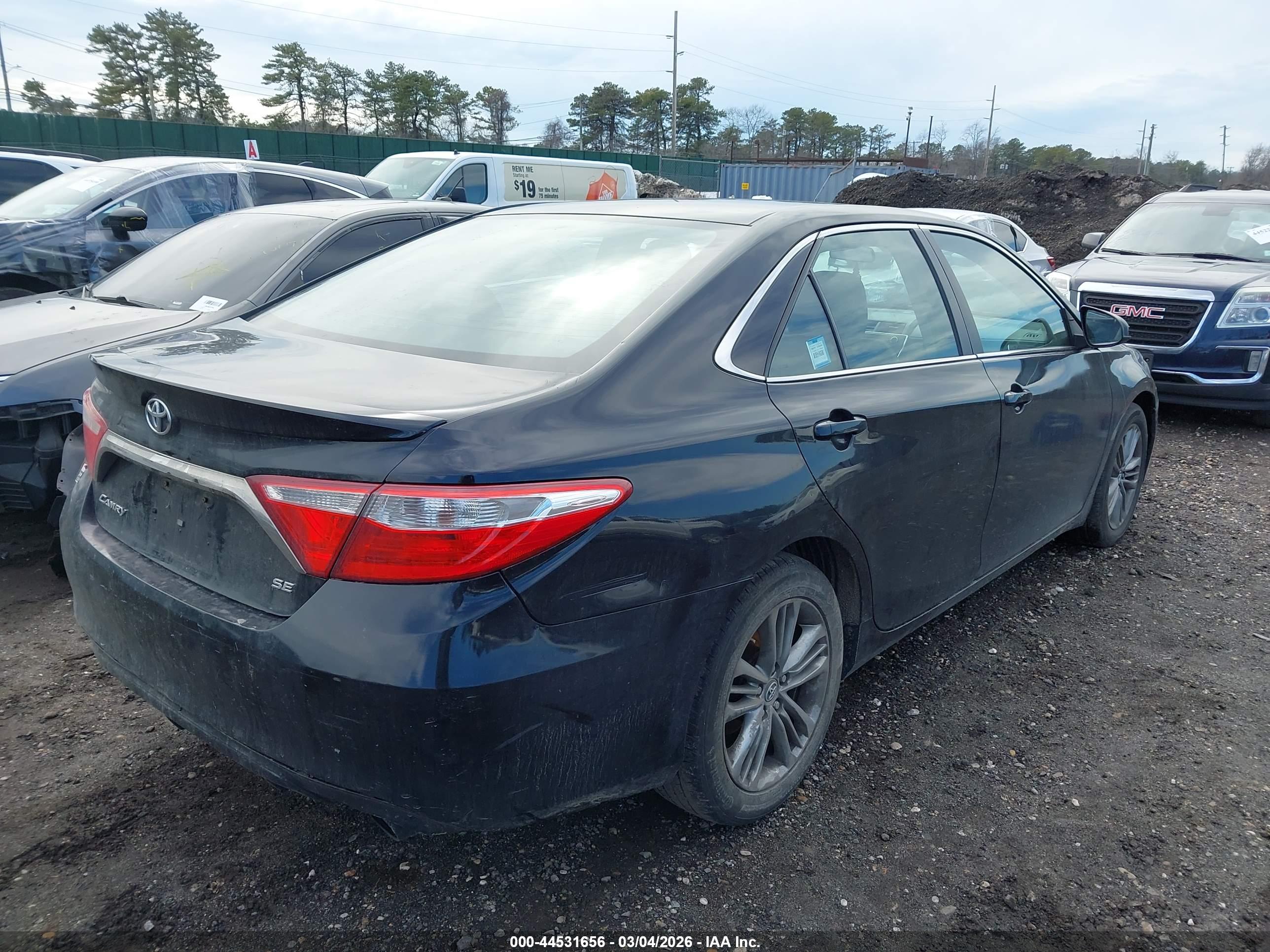 TOYOTA CAMRY image 4