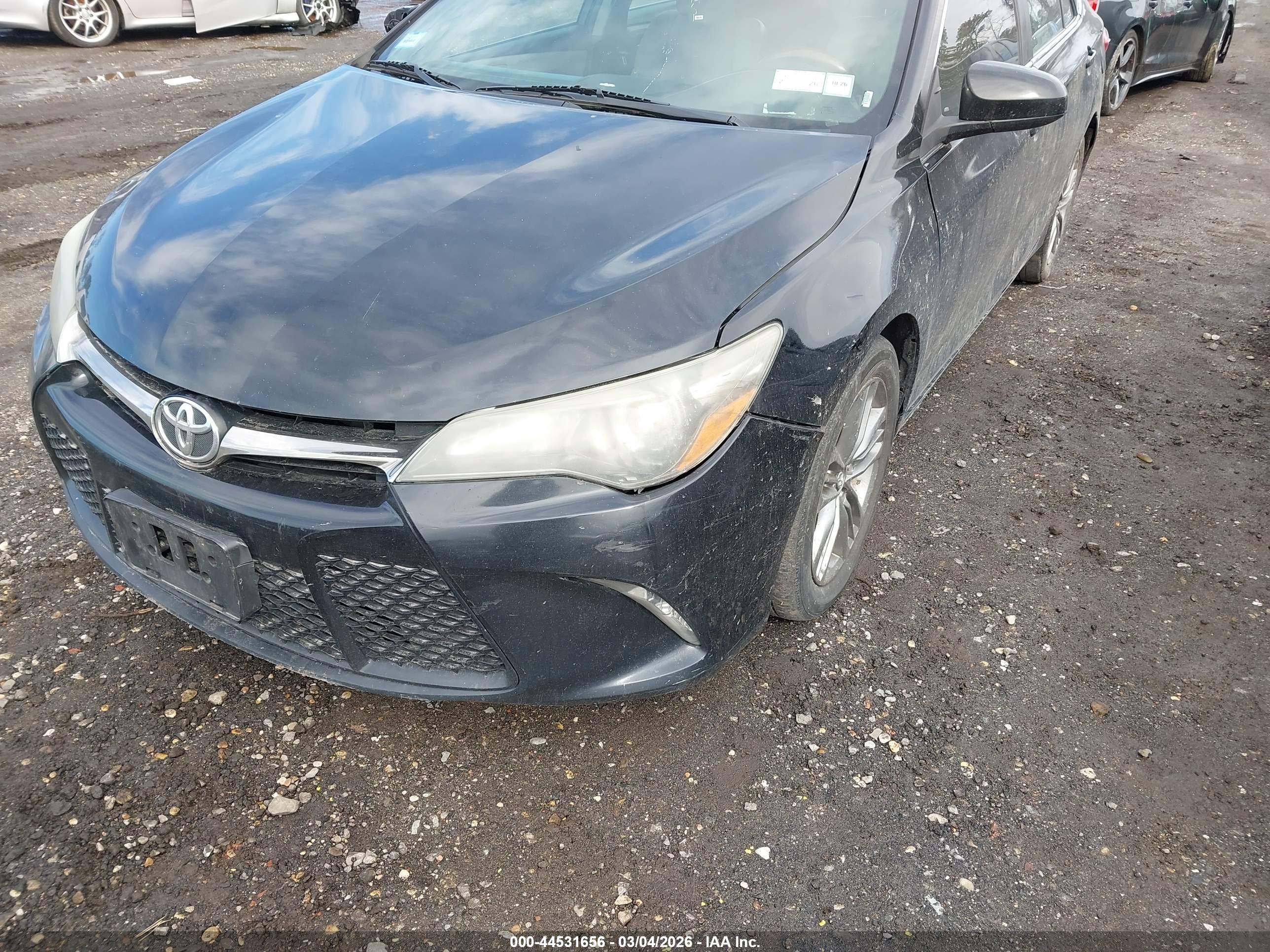 TOYOTA CAMRY image 6