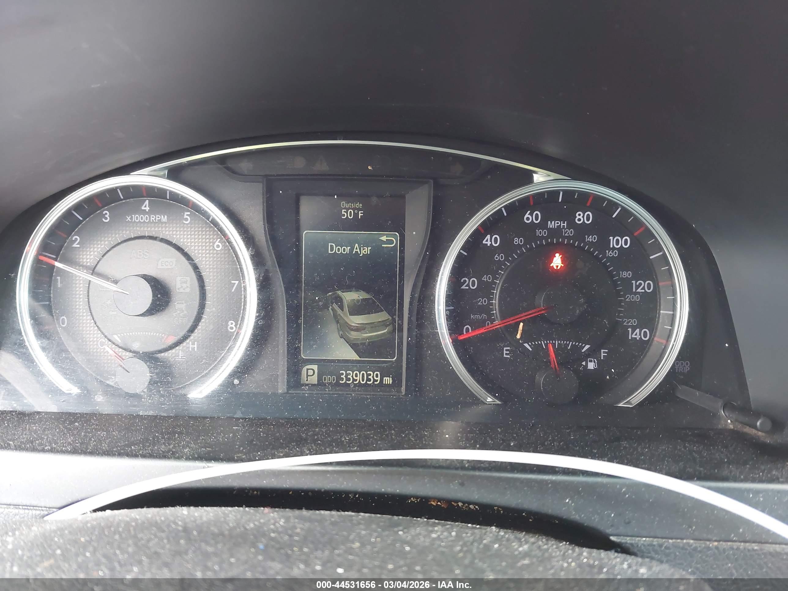 TOYOTA CAMRY image 7