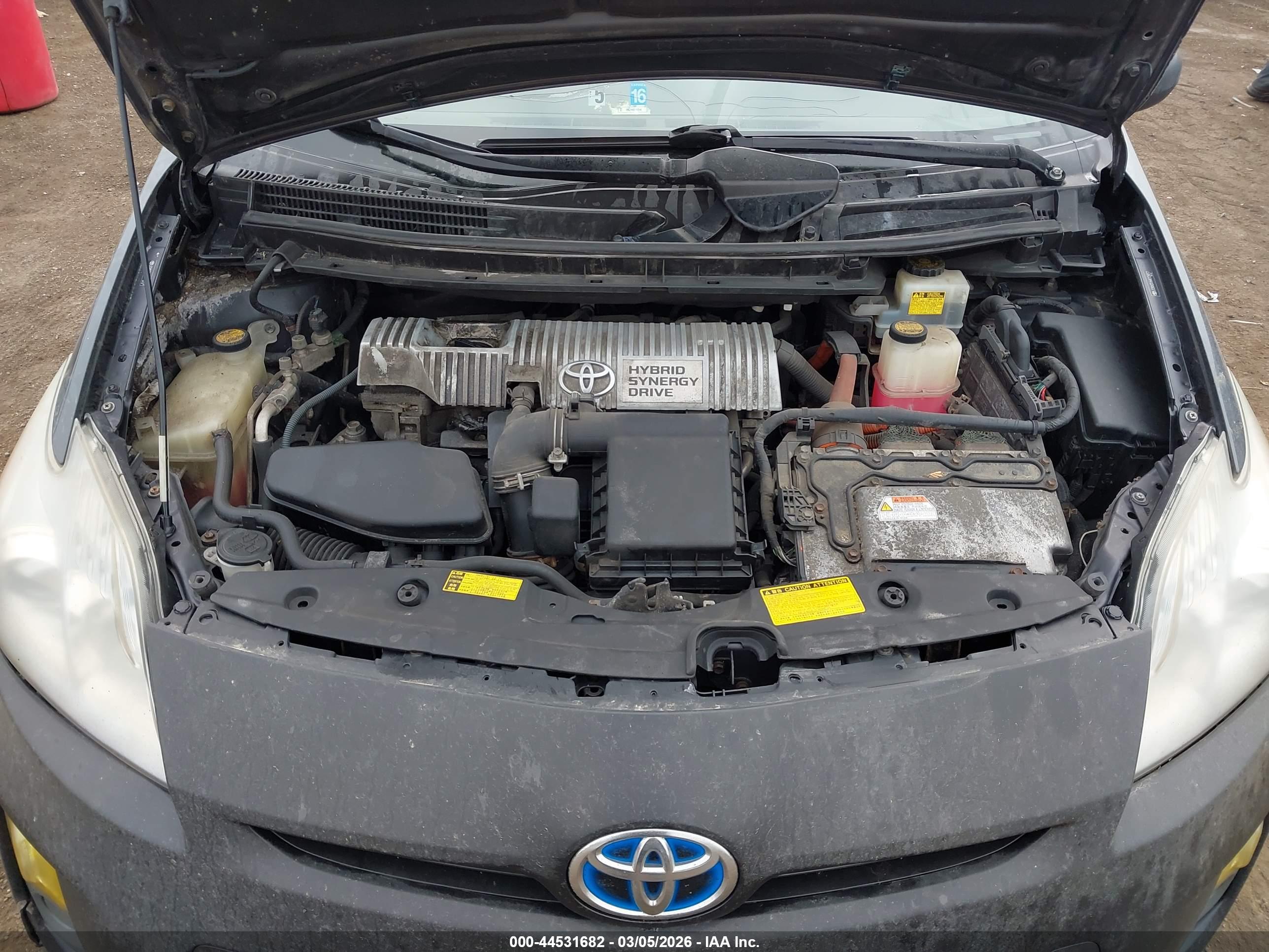 TOYOTA PRIUS image 10