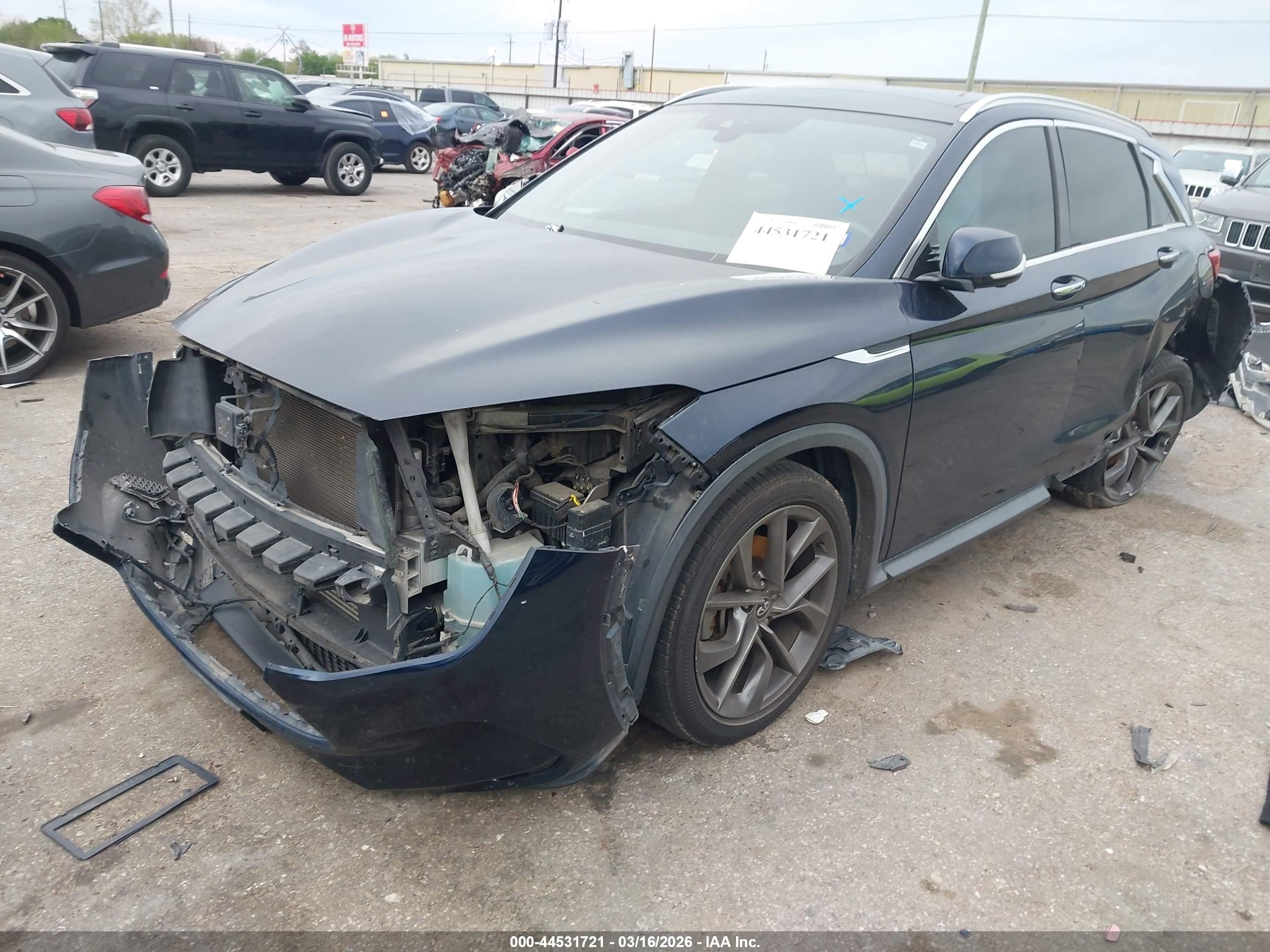 INFINITI QX50 image 2