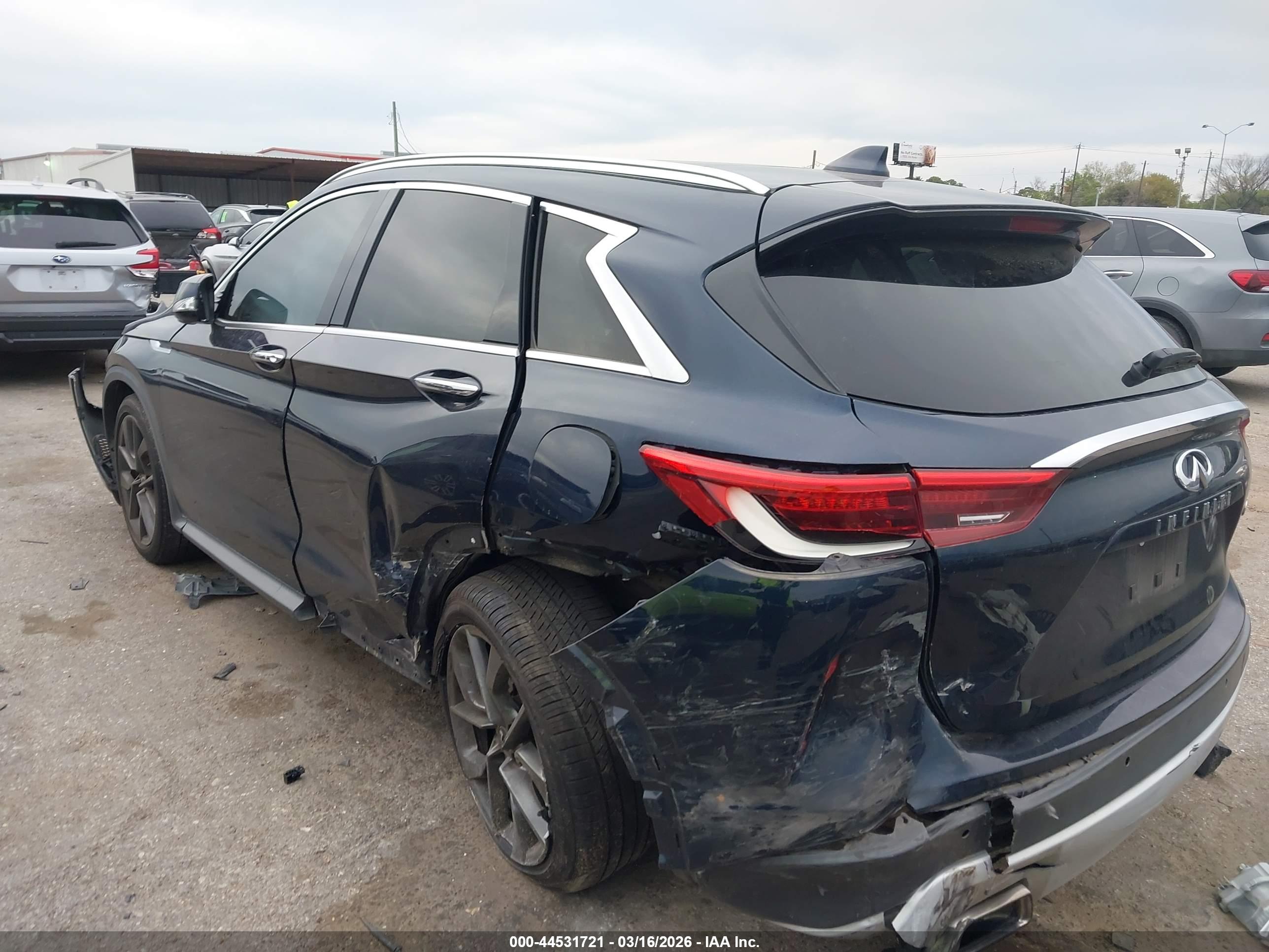 INFINITI QX50 image 3