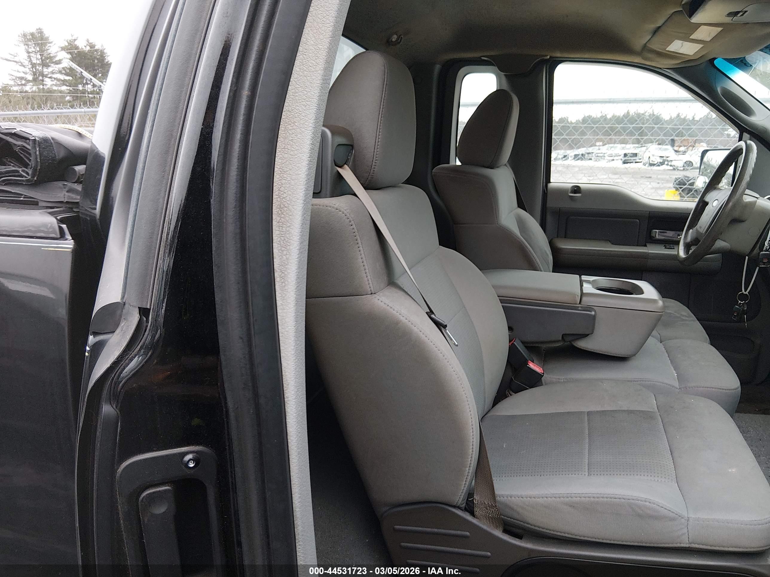 FORD F-150 image 8