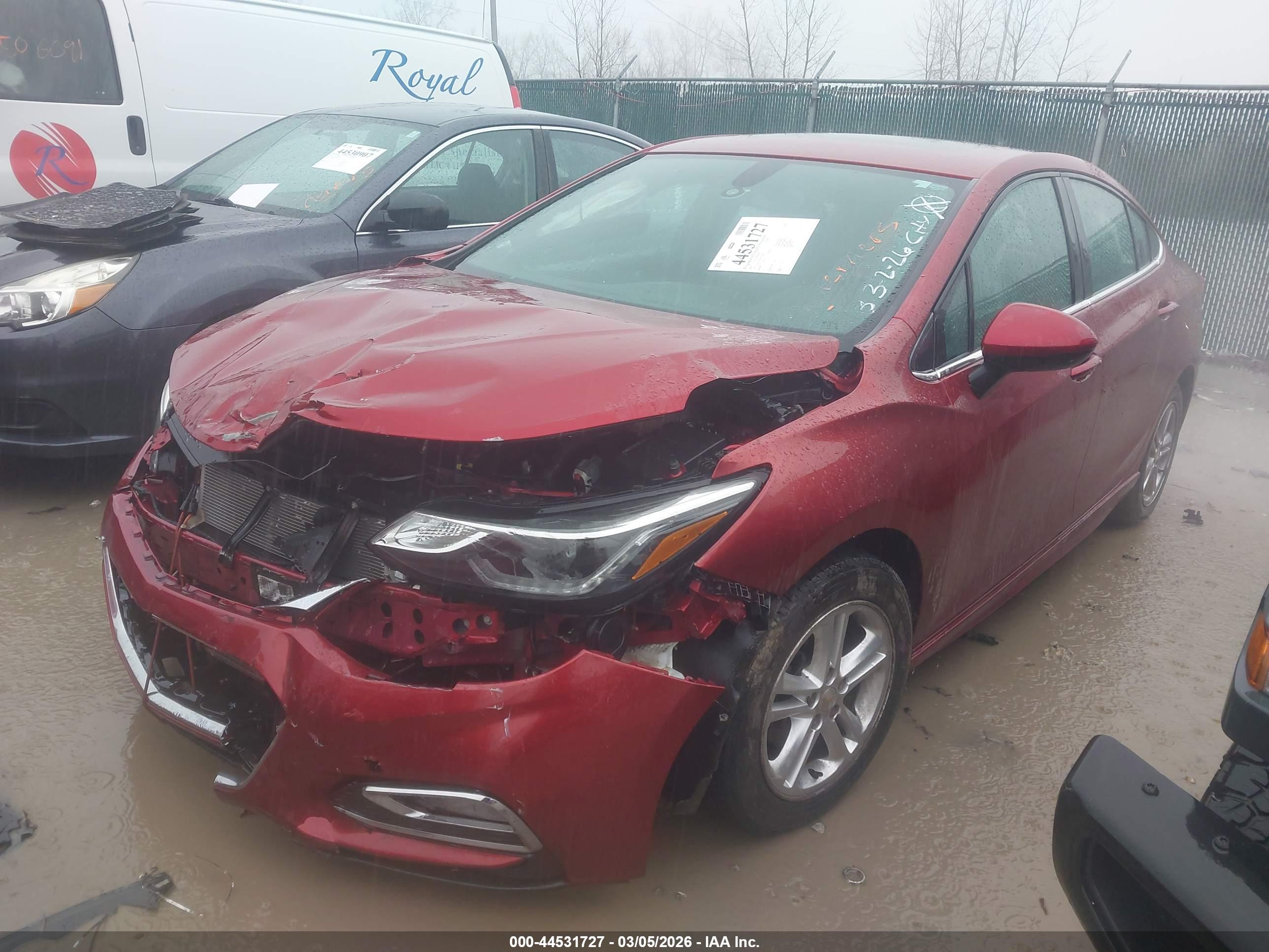 CHEVROLET CRUZE image 2
