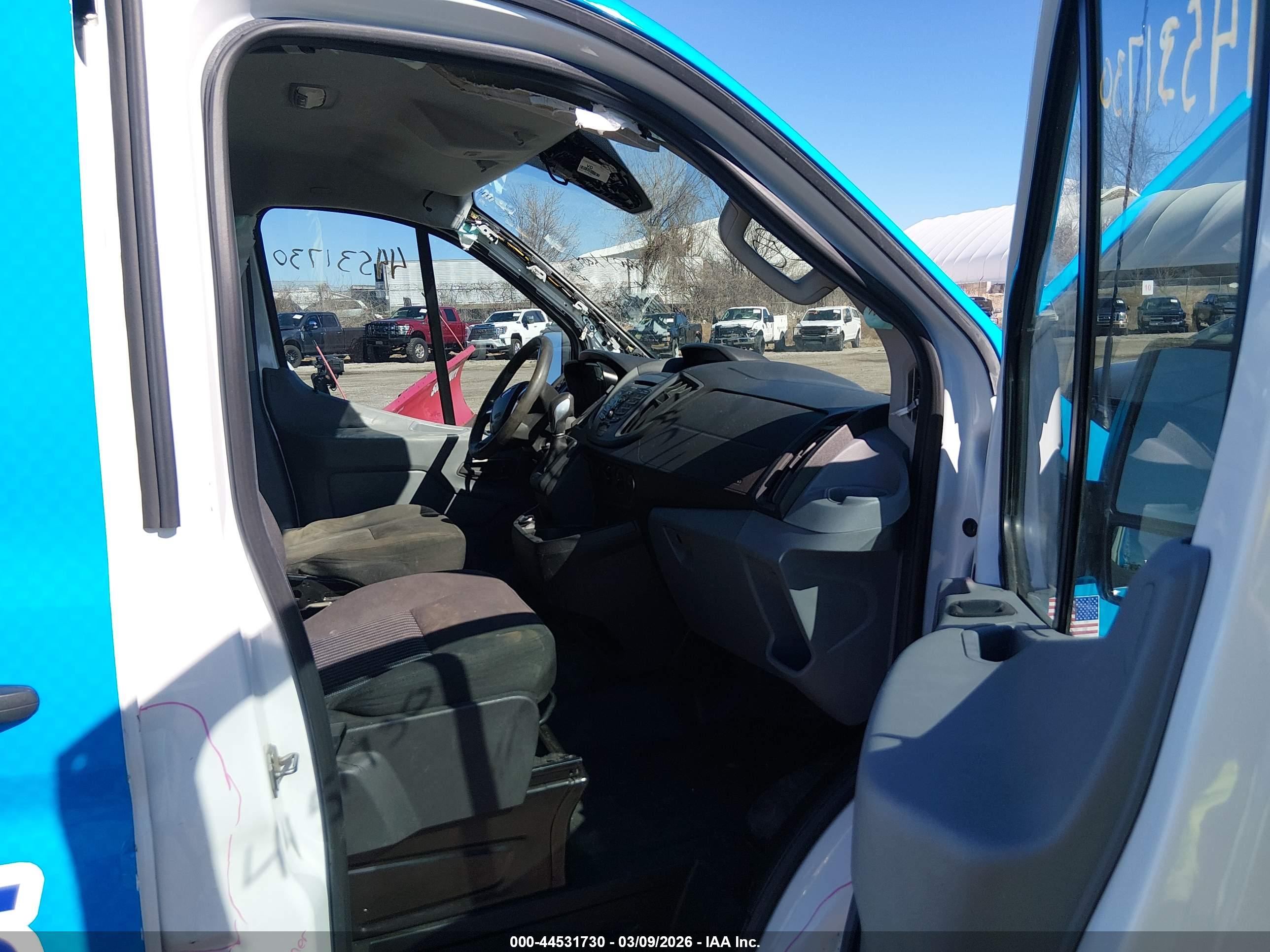 FORD TRANSIT-250 image 5