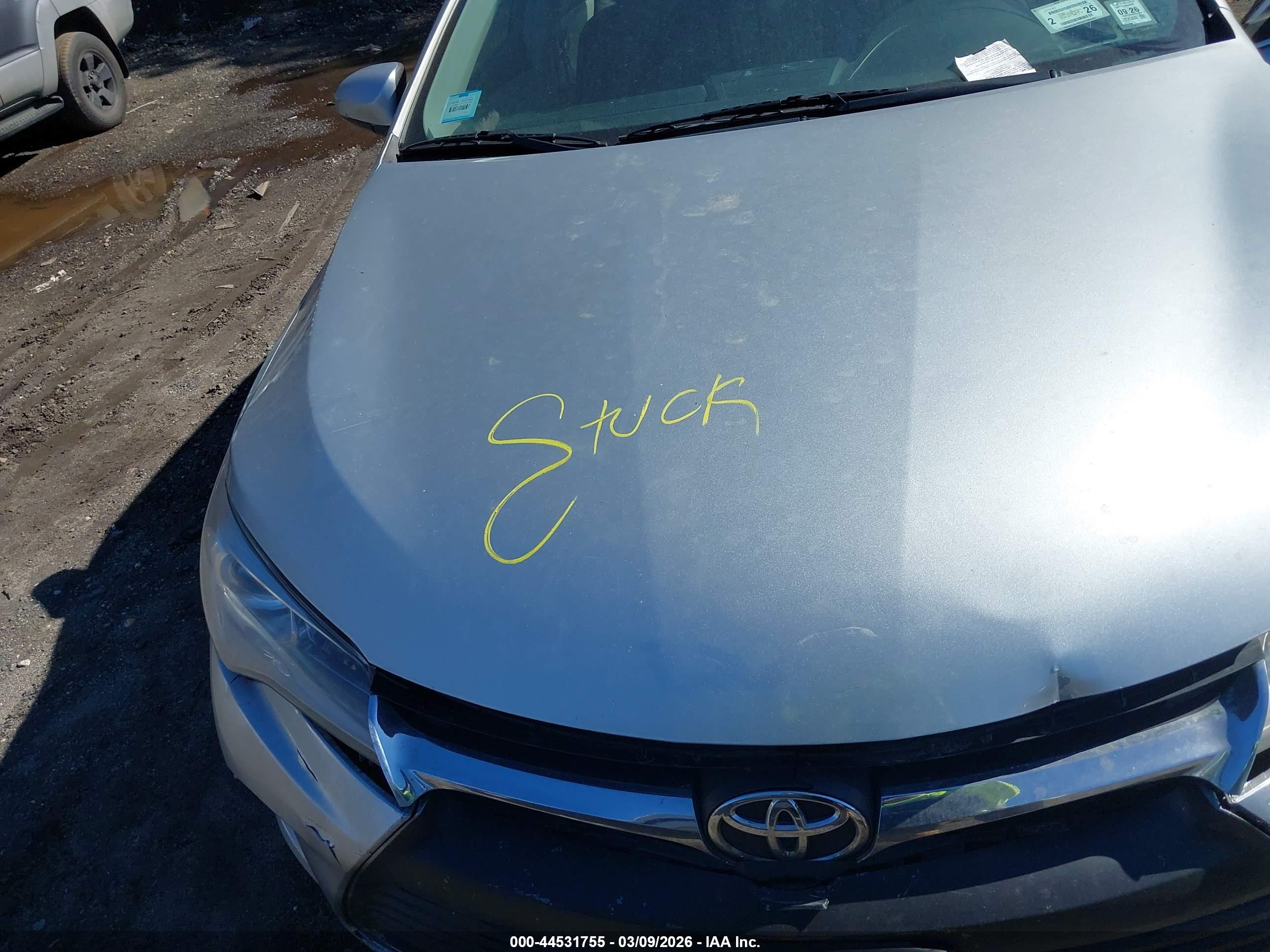 TOYOTA CAMRY image 10
