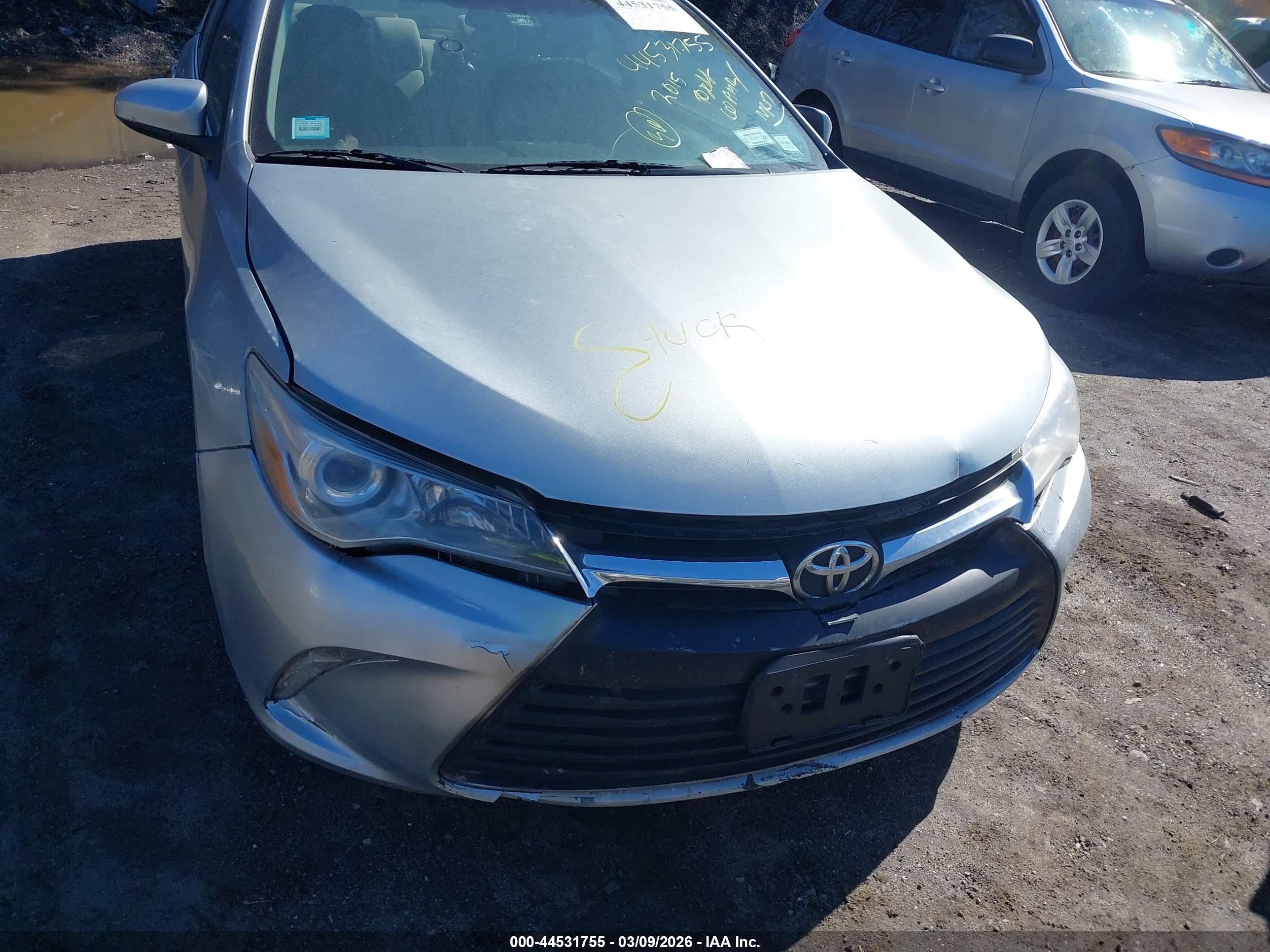 TOYOTA CAMRY image 6