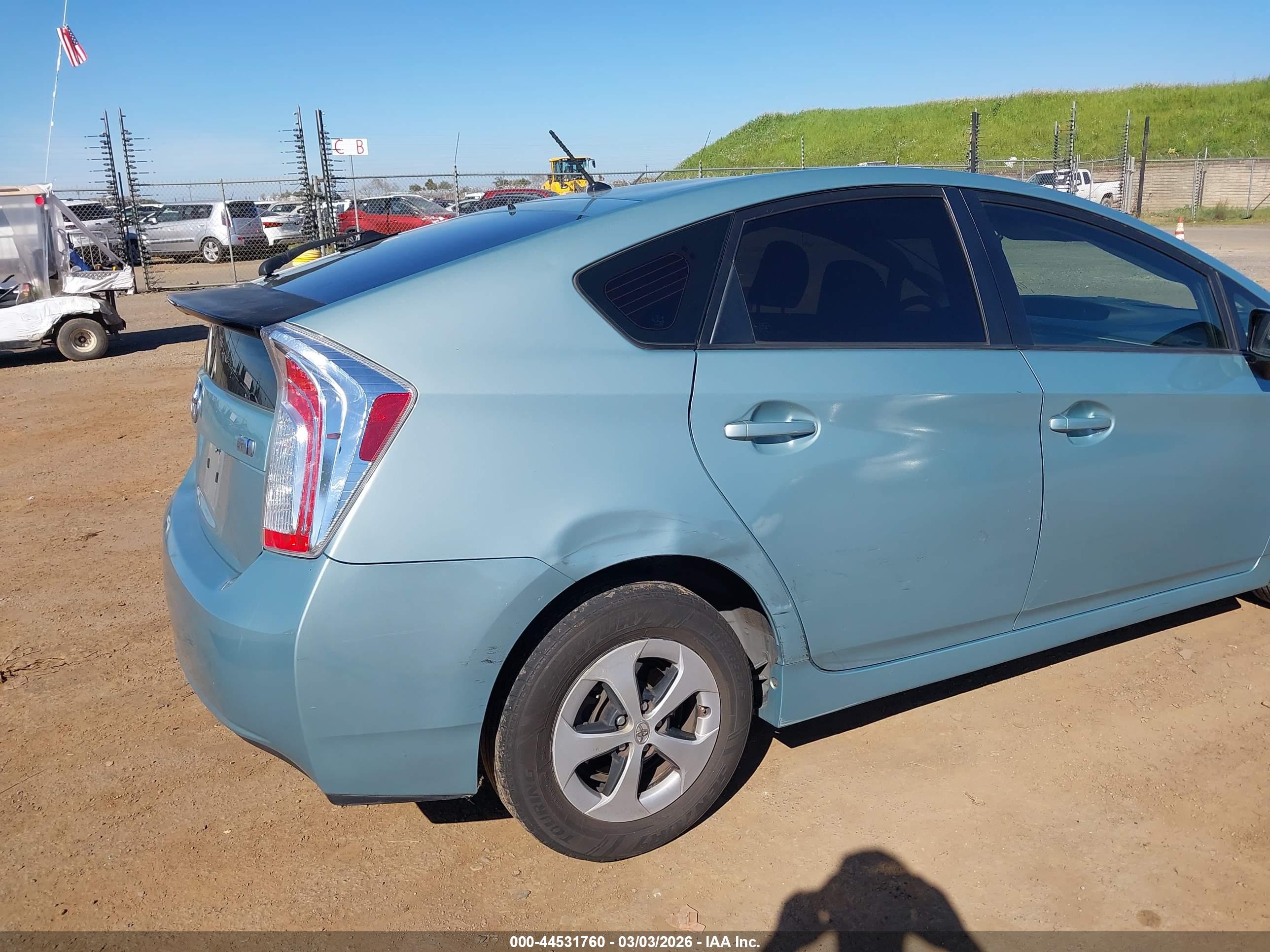 TOYOTA PRIUS image 6