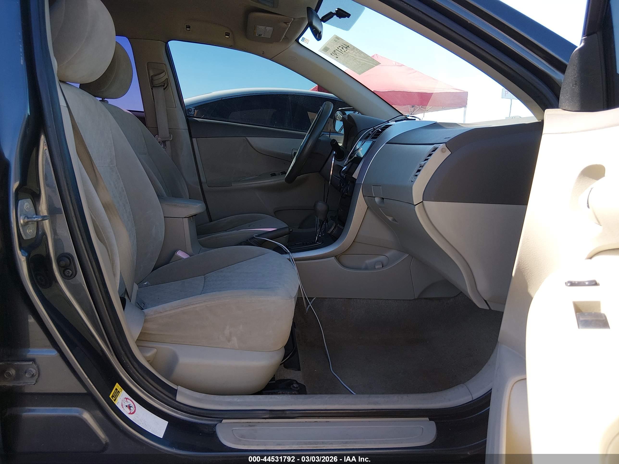 TOYOTA COROLLA image 5