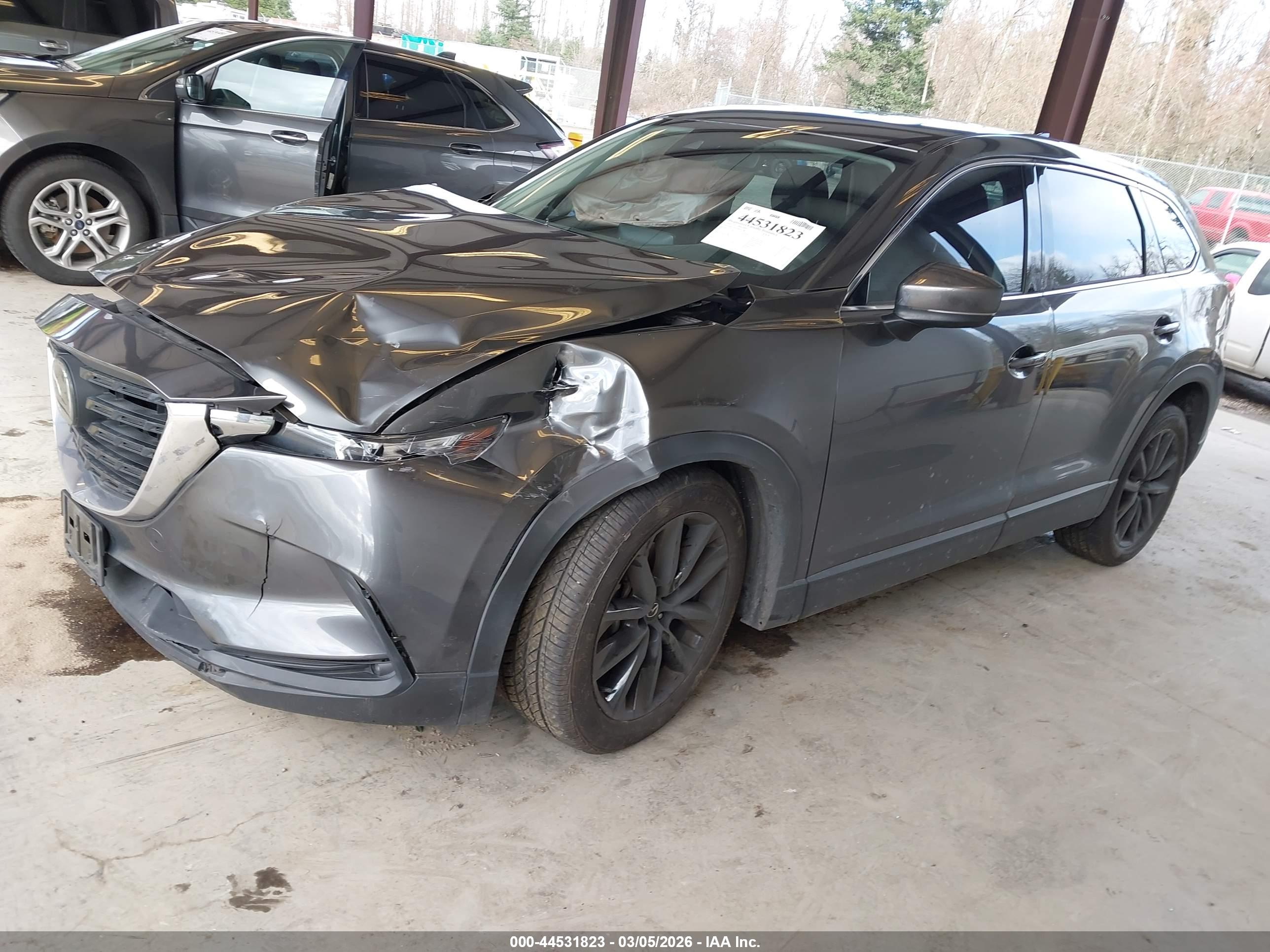 MAZDA CX-9 image 2