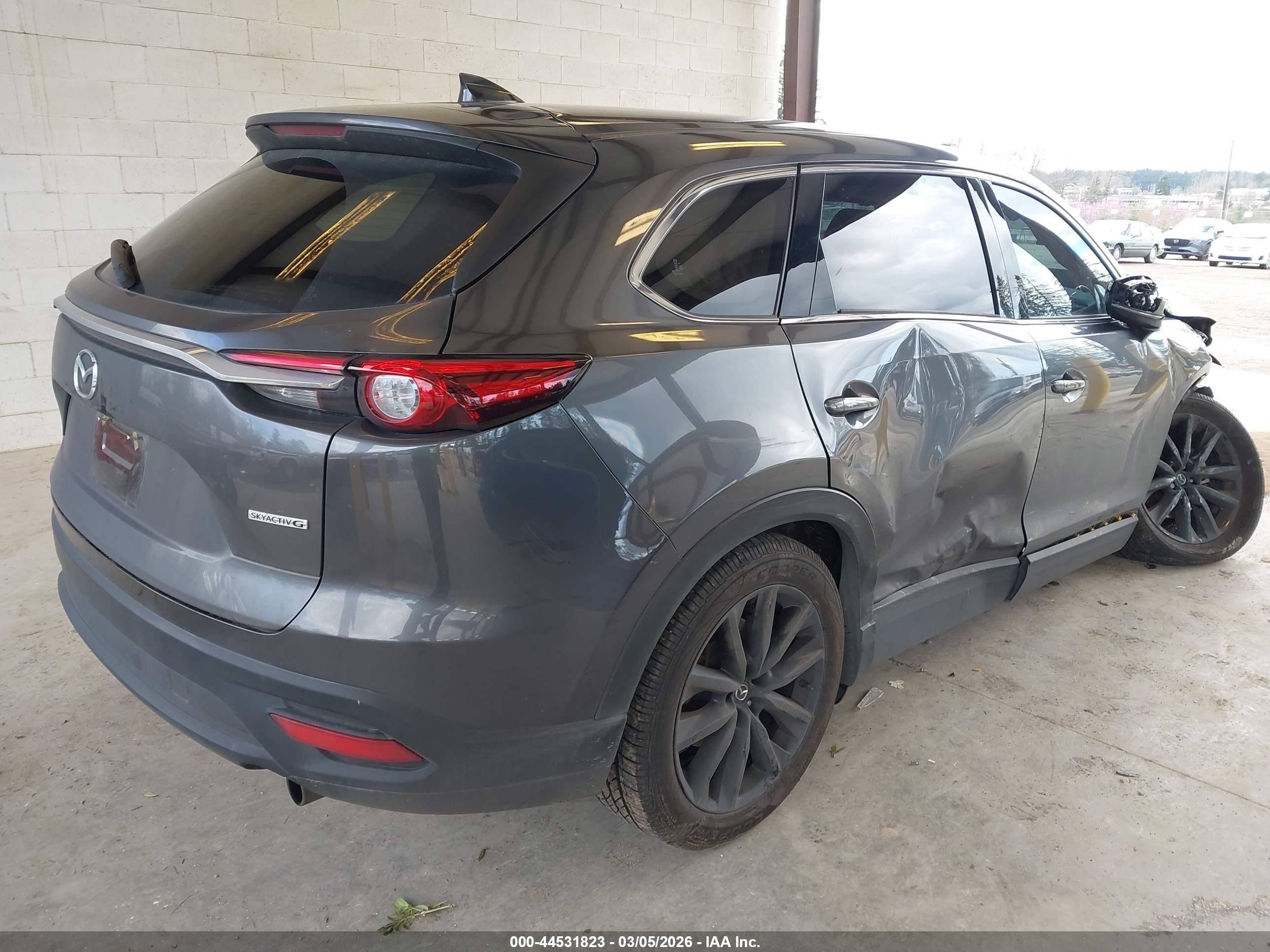 MAZDA CX-9 image 4
