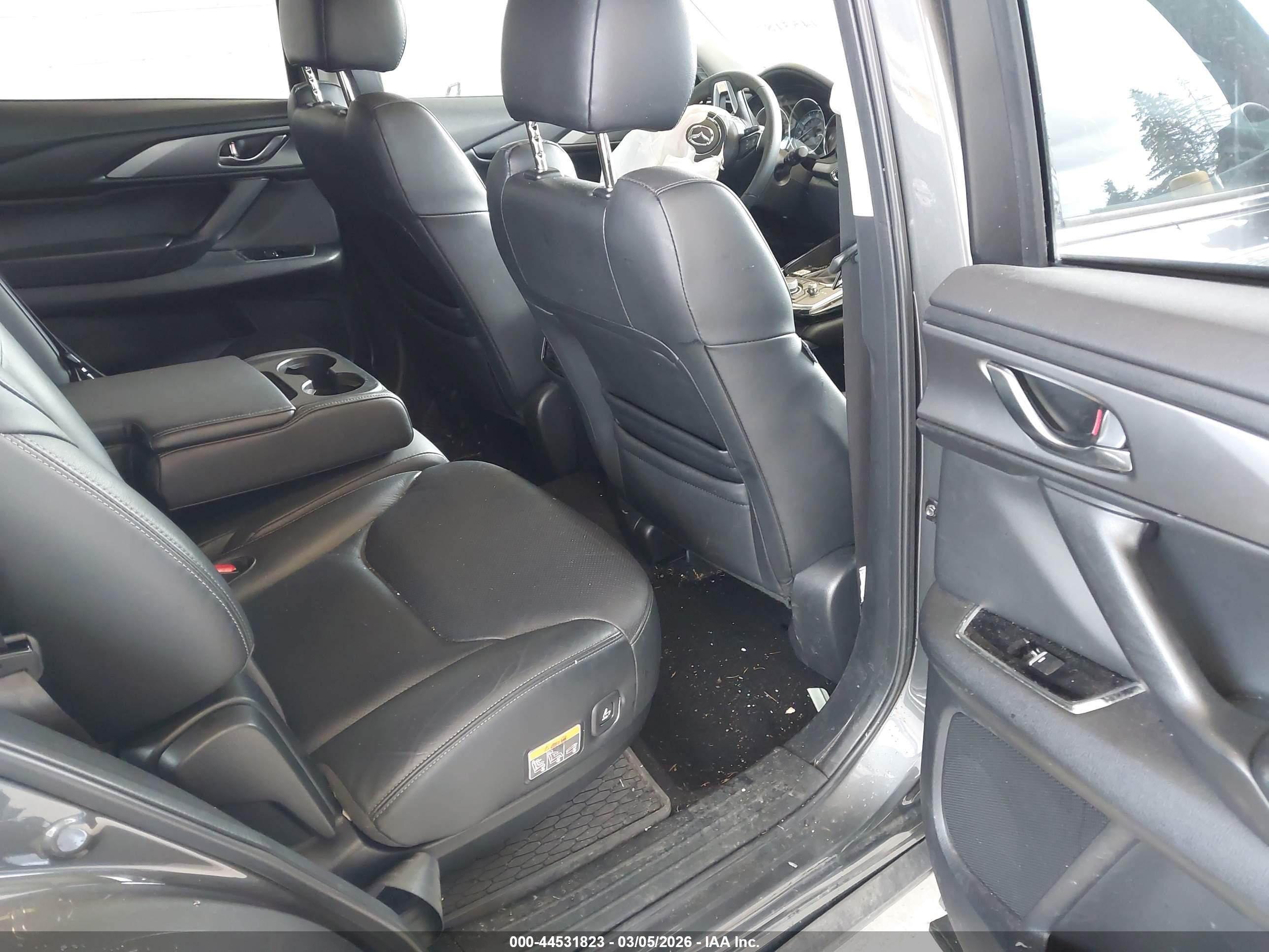 MAZDA CX-9 image 8