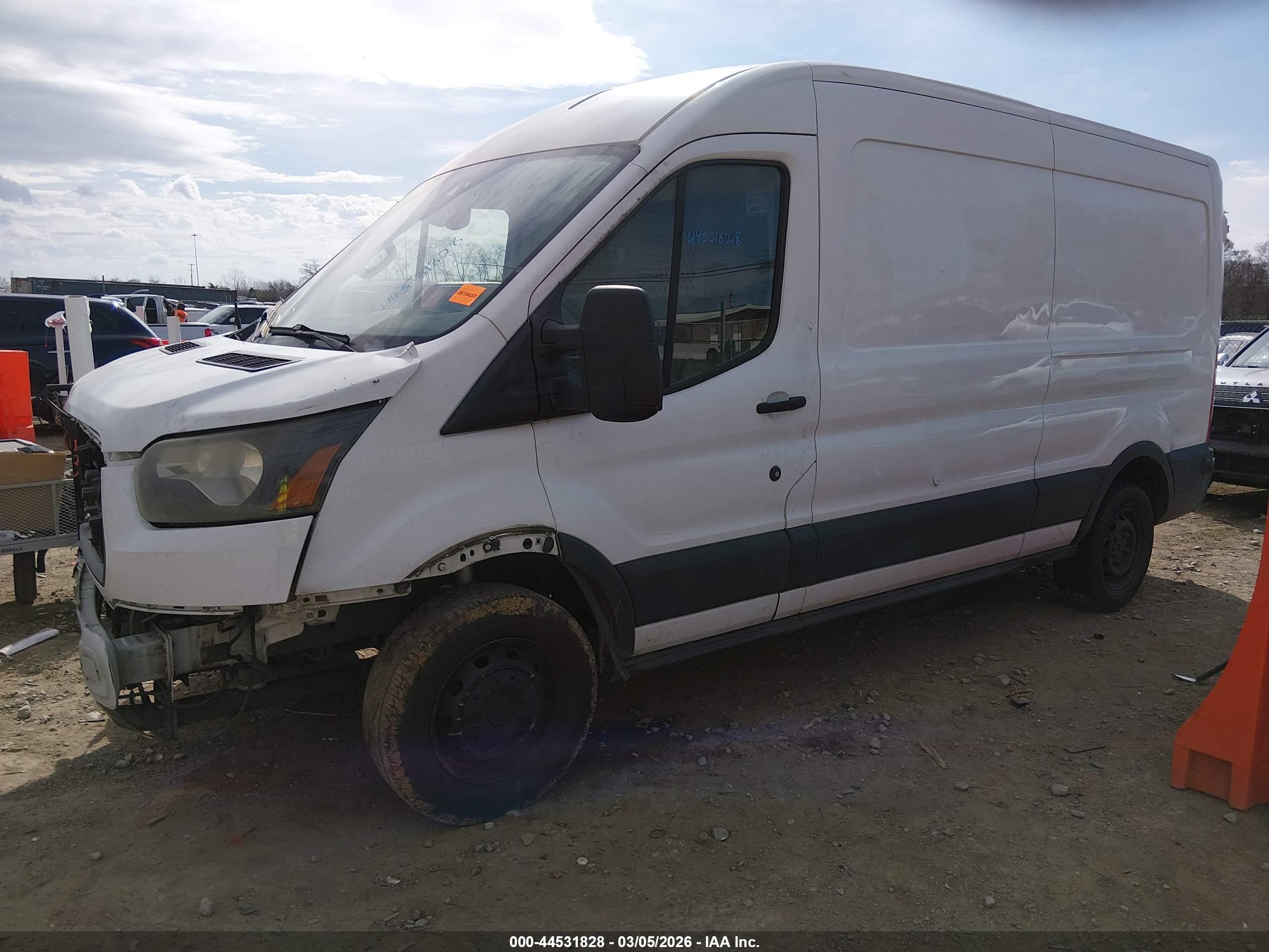 FORD TRANSIT-150 image 2