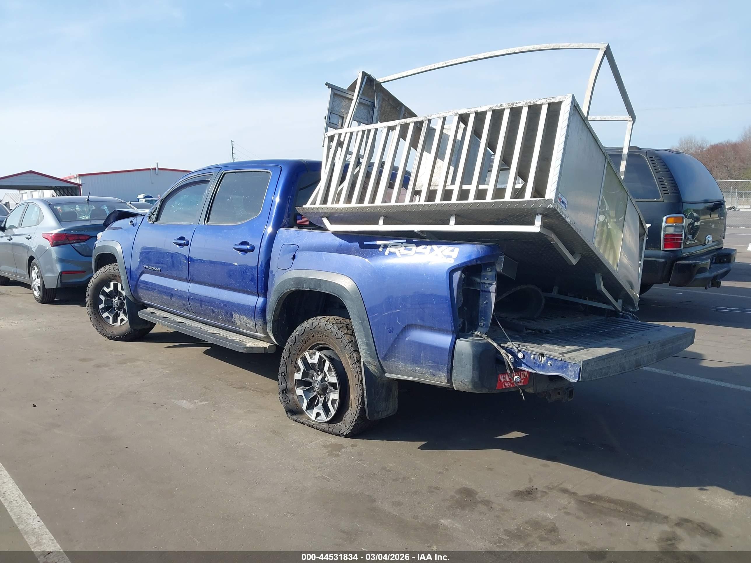 TOYOTA TACOMA image 3