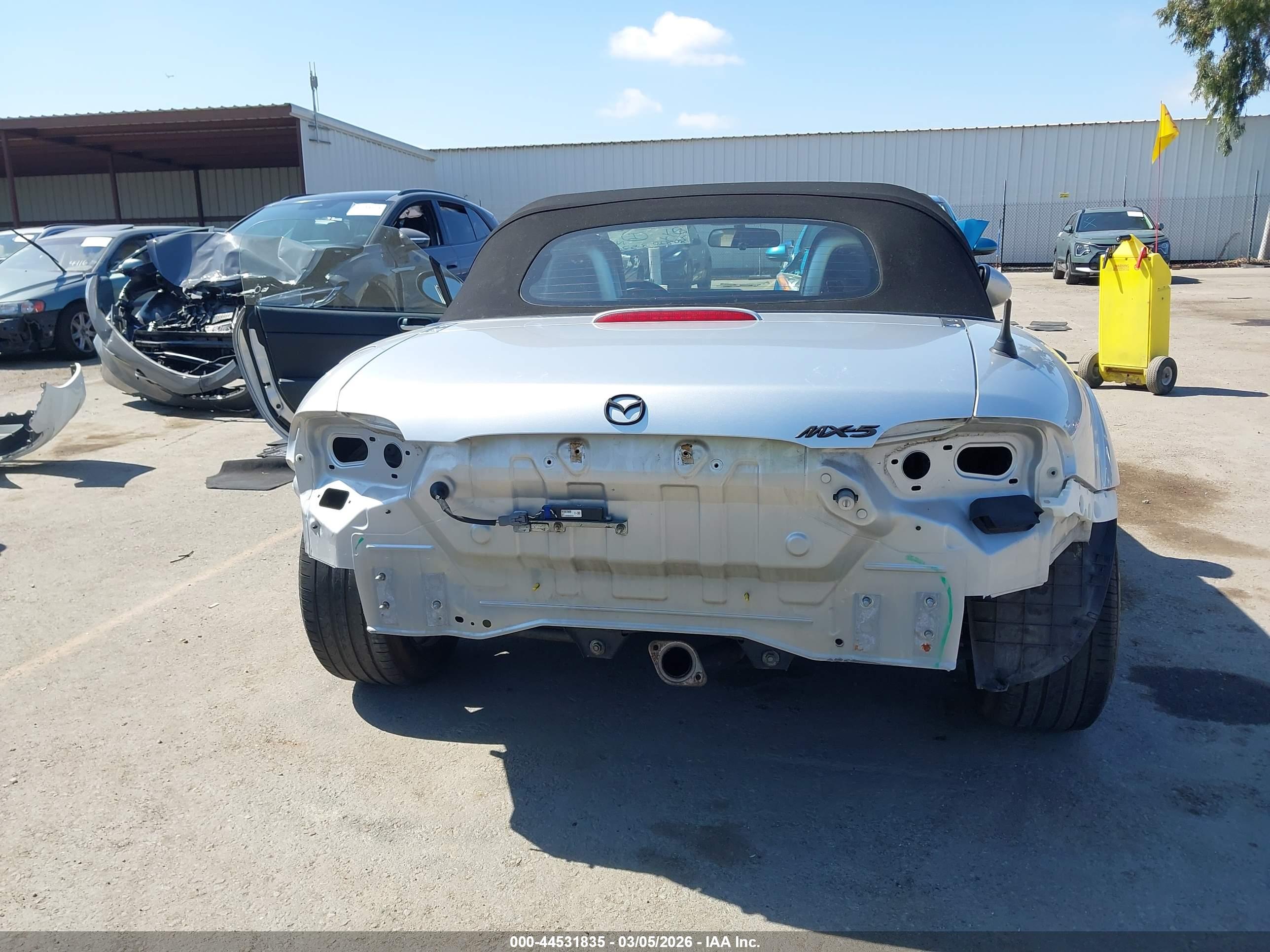 MAZDA MX-5 image 6
