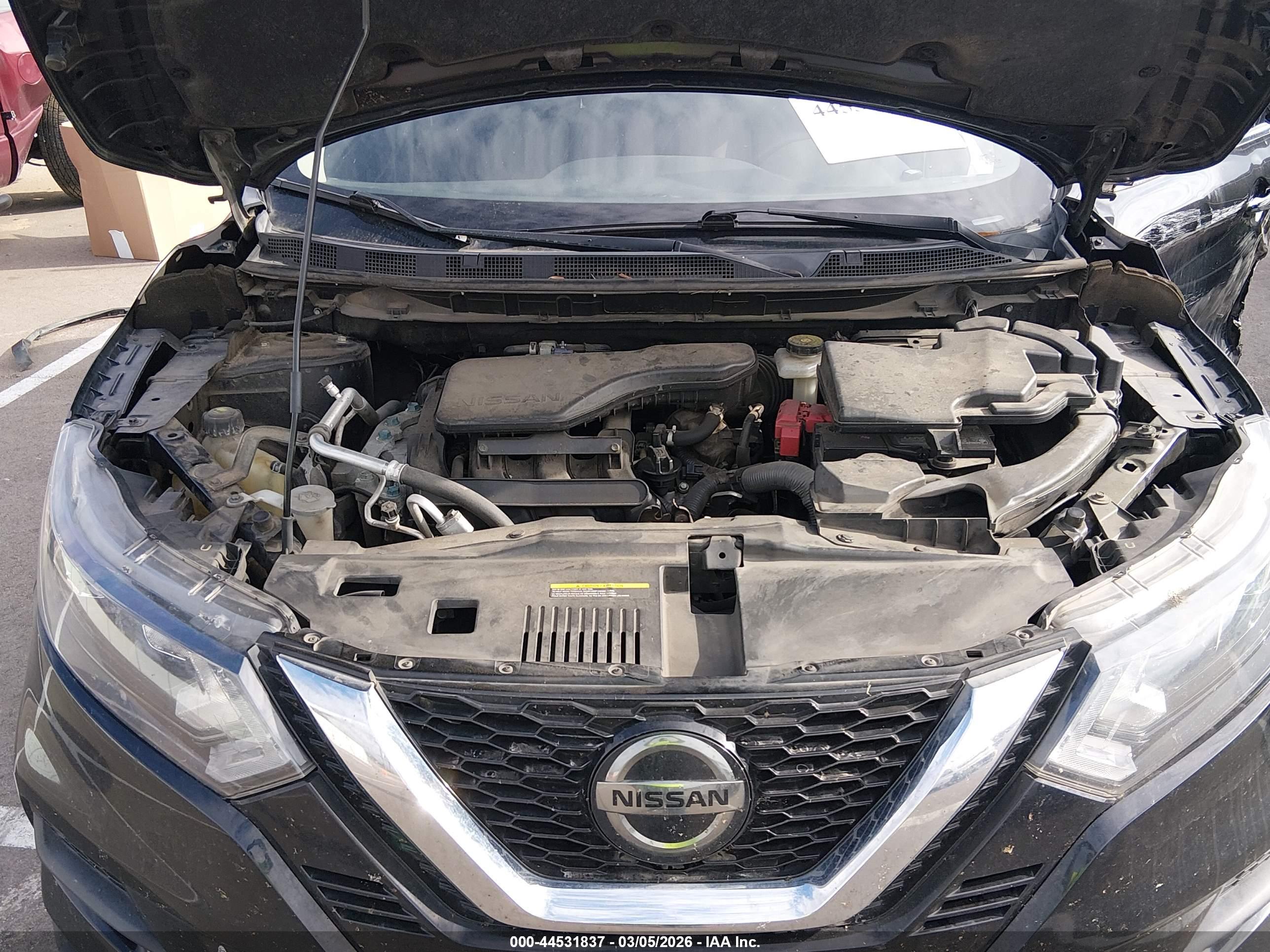 NISSAN ROGUE image 10